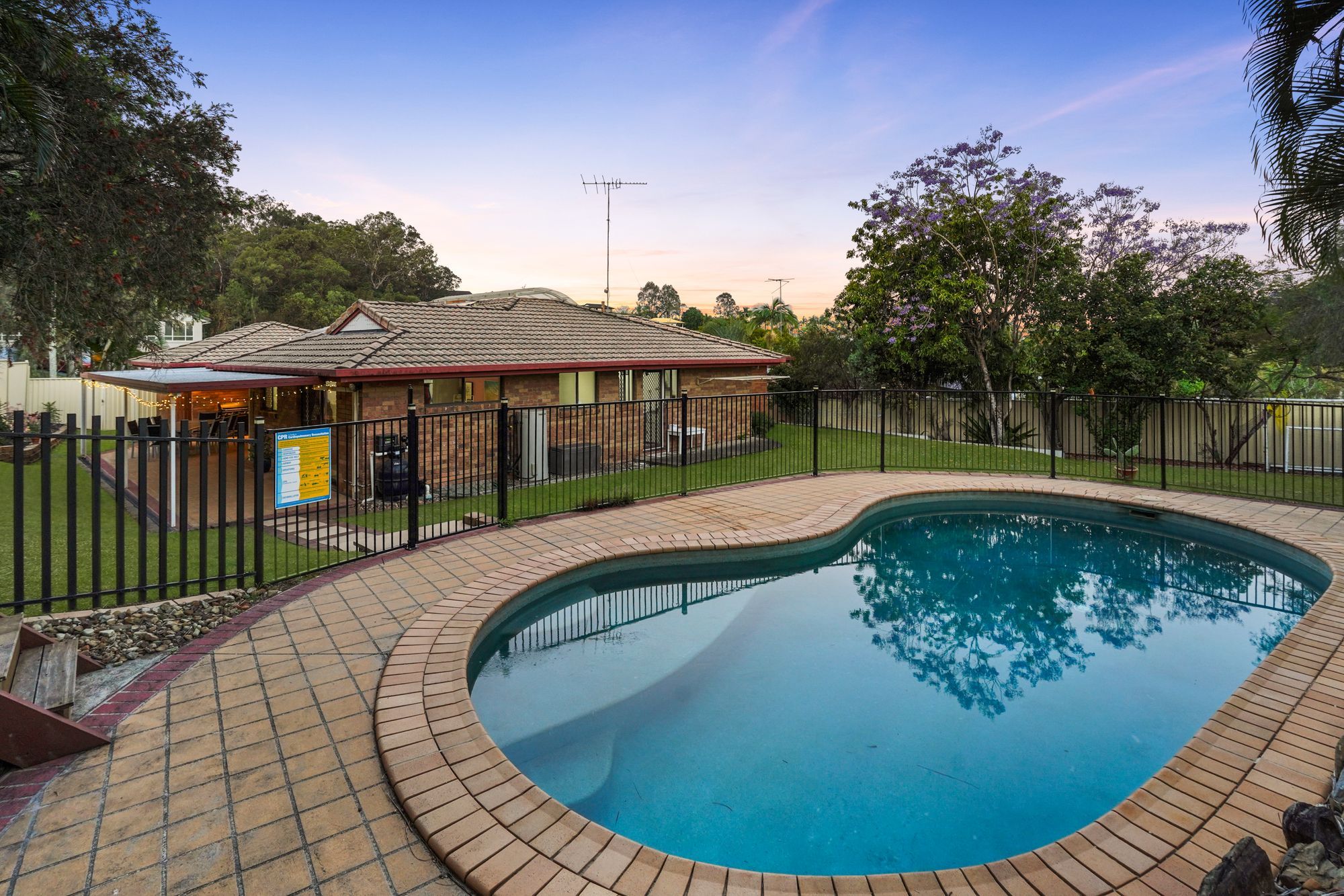 10 Breeze Court — photo 3 of 25