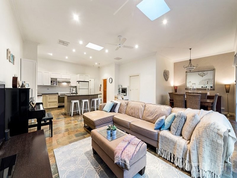 48 Blackwood Street, Carnegie, VIC 3163
