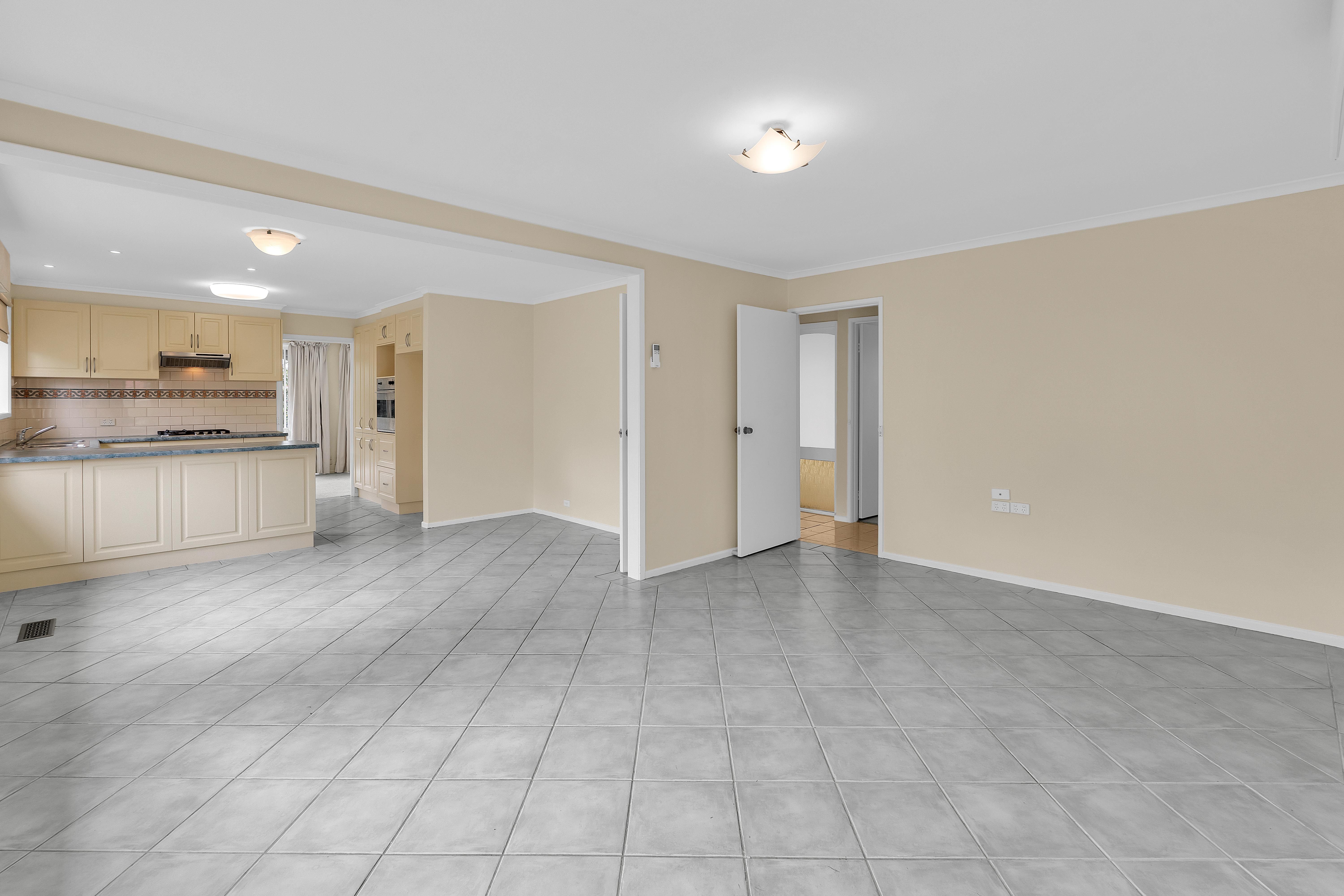 5 Latrobe Court, Werribee, VIC 3030