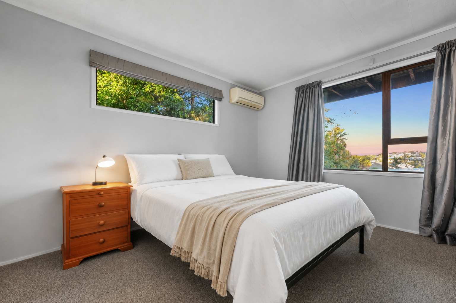 504 Beach Road, Murrays Bay, North Shore City
