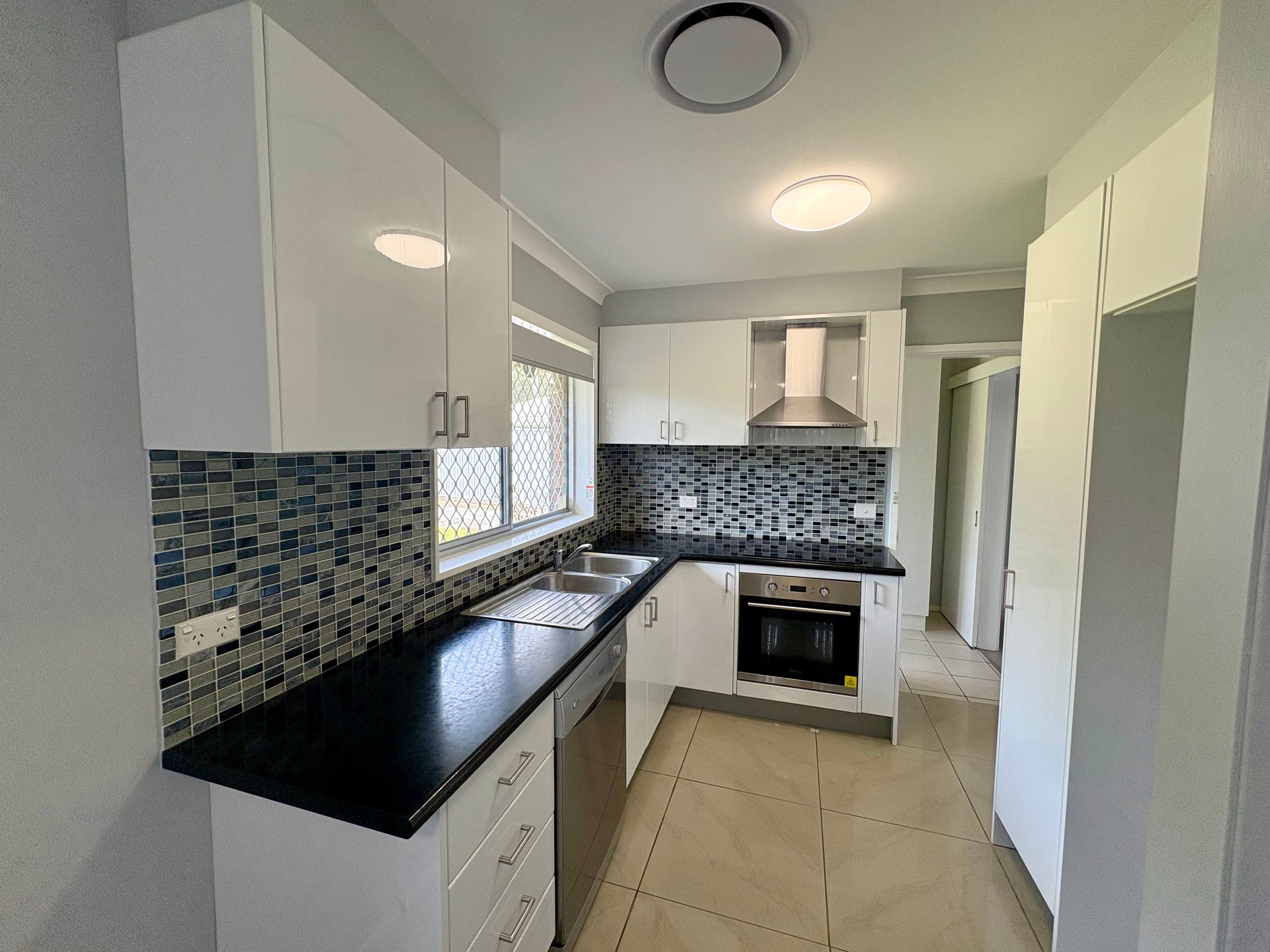 38 McDonald Avenue — photo 3 of 11