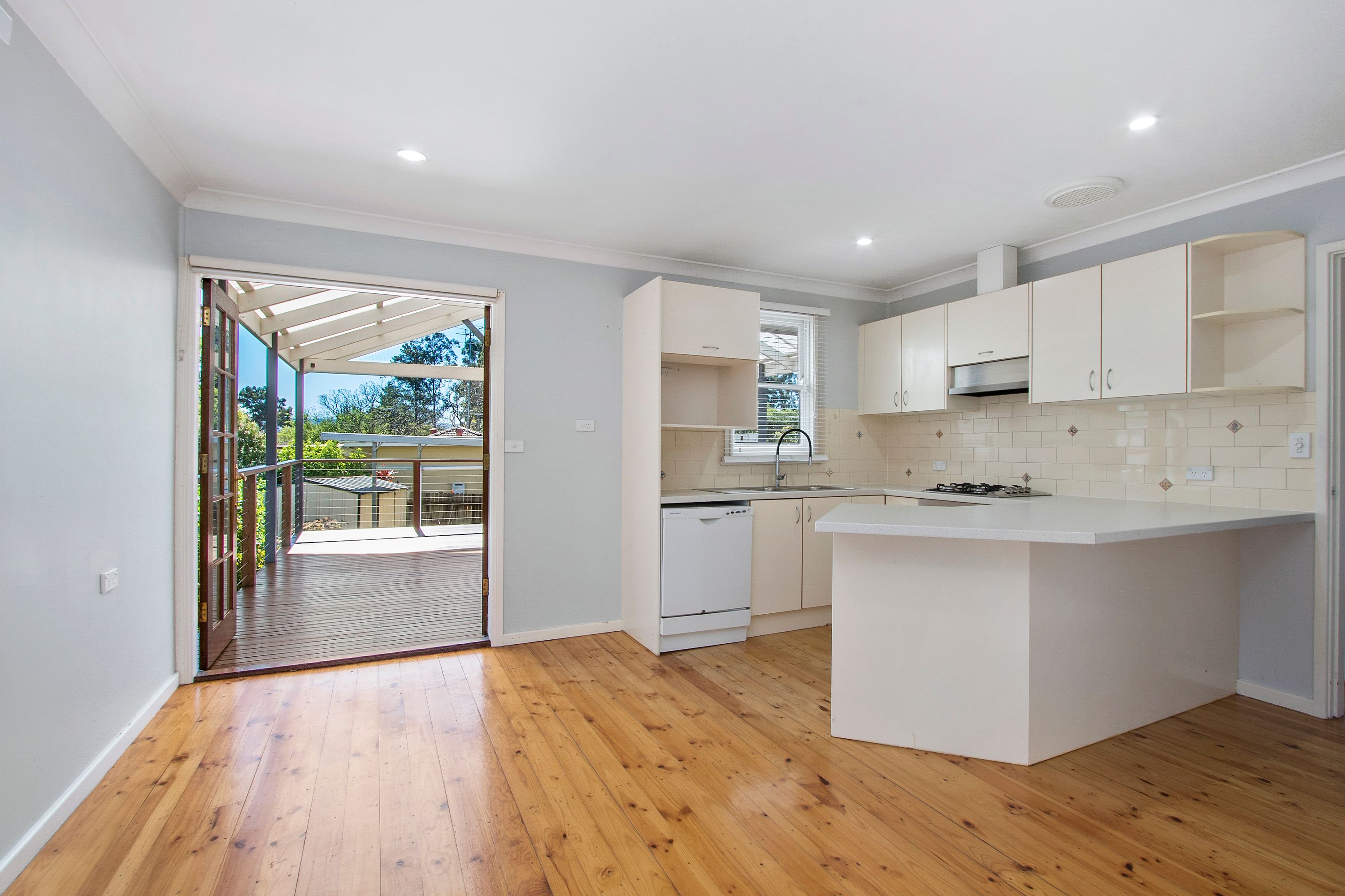 2 Day Avenue, Hobartville, NSW 2753