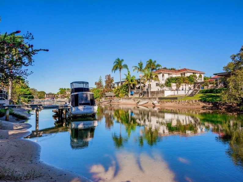1 Summerland Key, Broadbeach Waters, QLD 4218