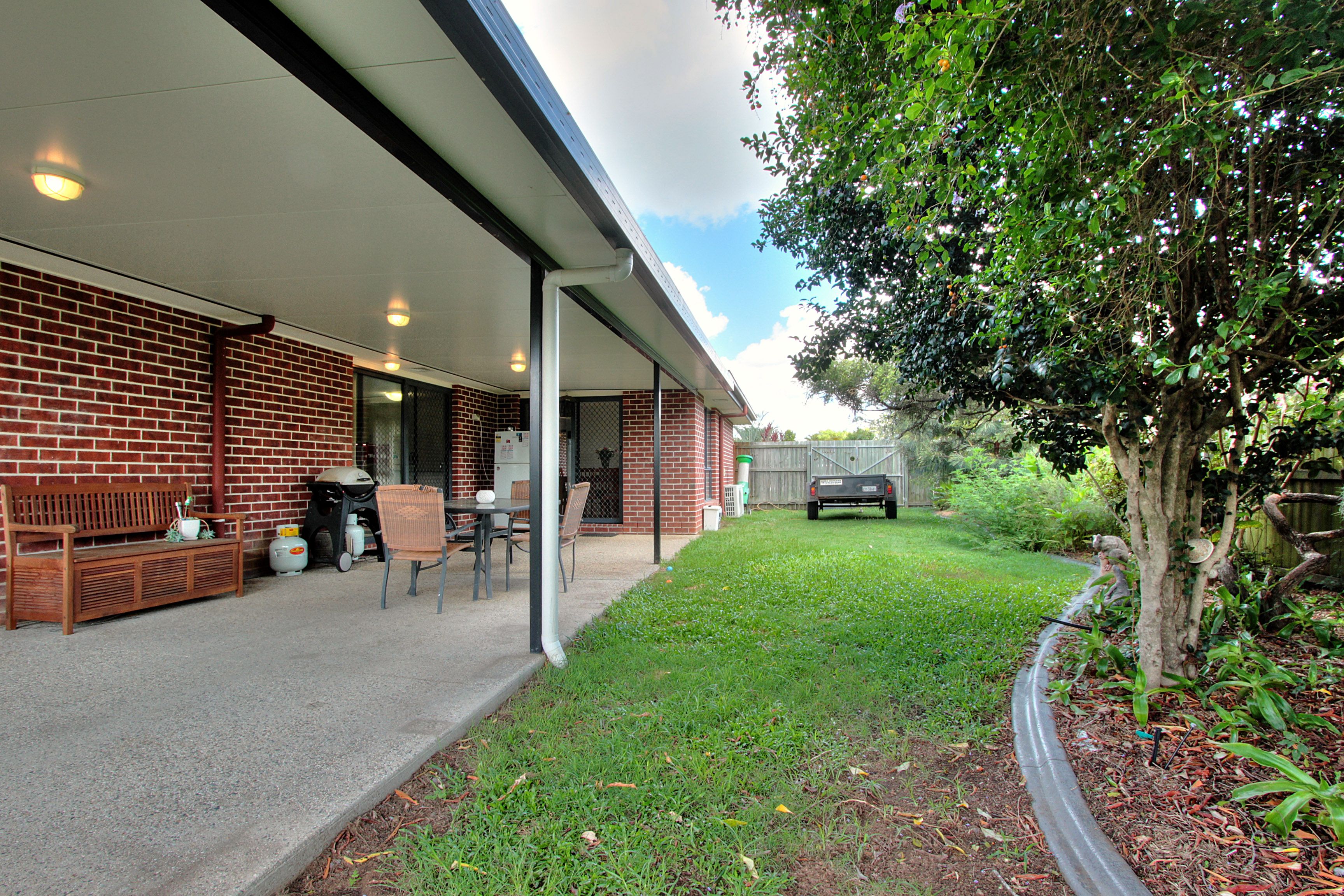 32 Pinelands Street, Loganlea QLD 4131