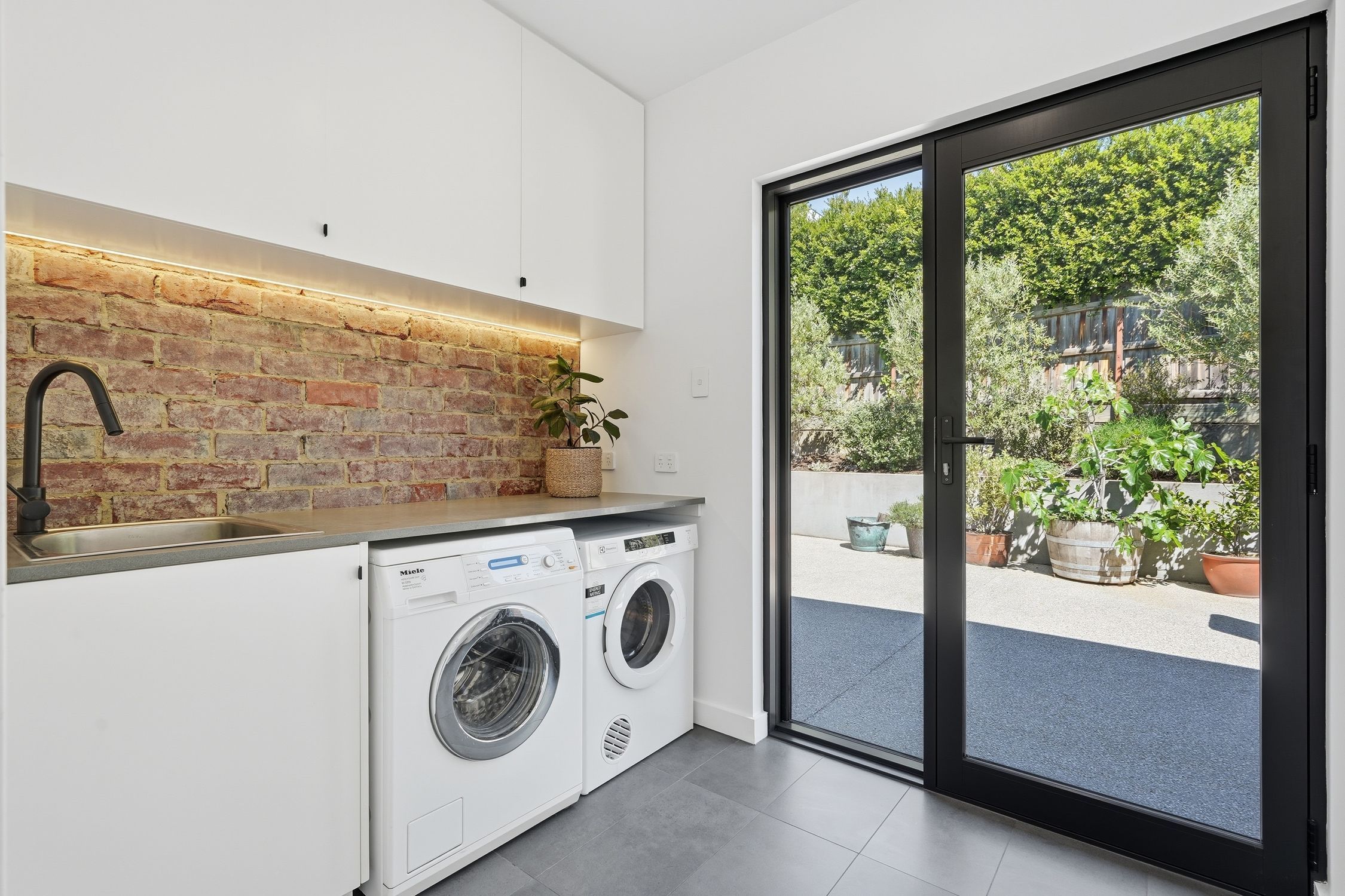 2 Reynolds Court — photo 17 of 27