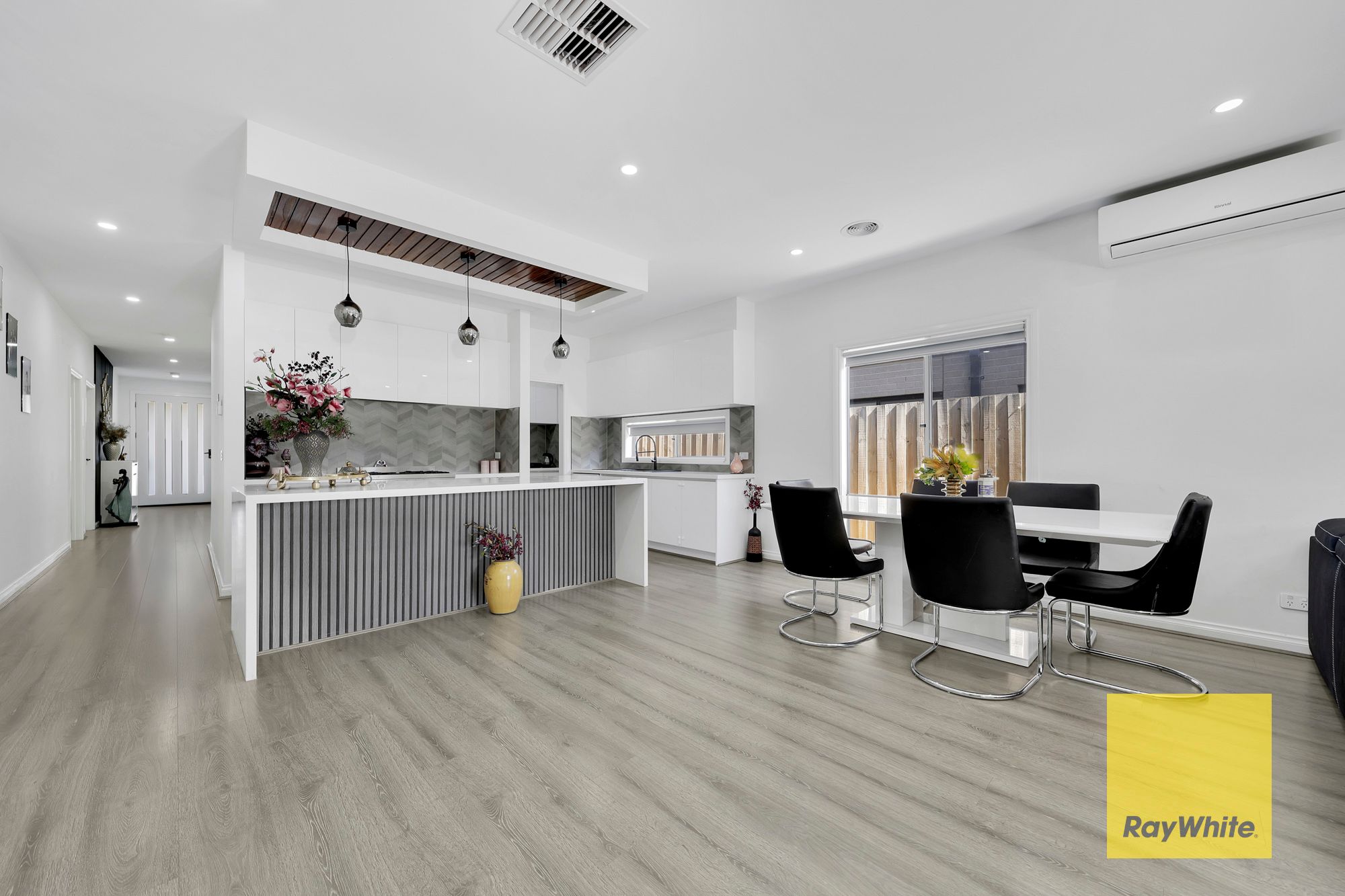 53 Hardwood Grove — photo 7 of 23