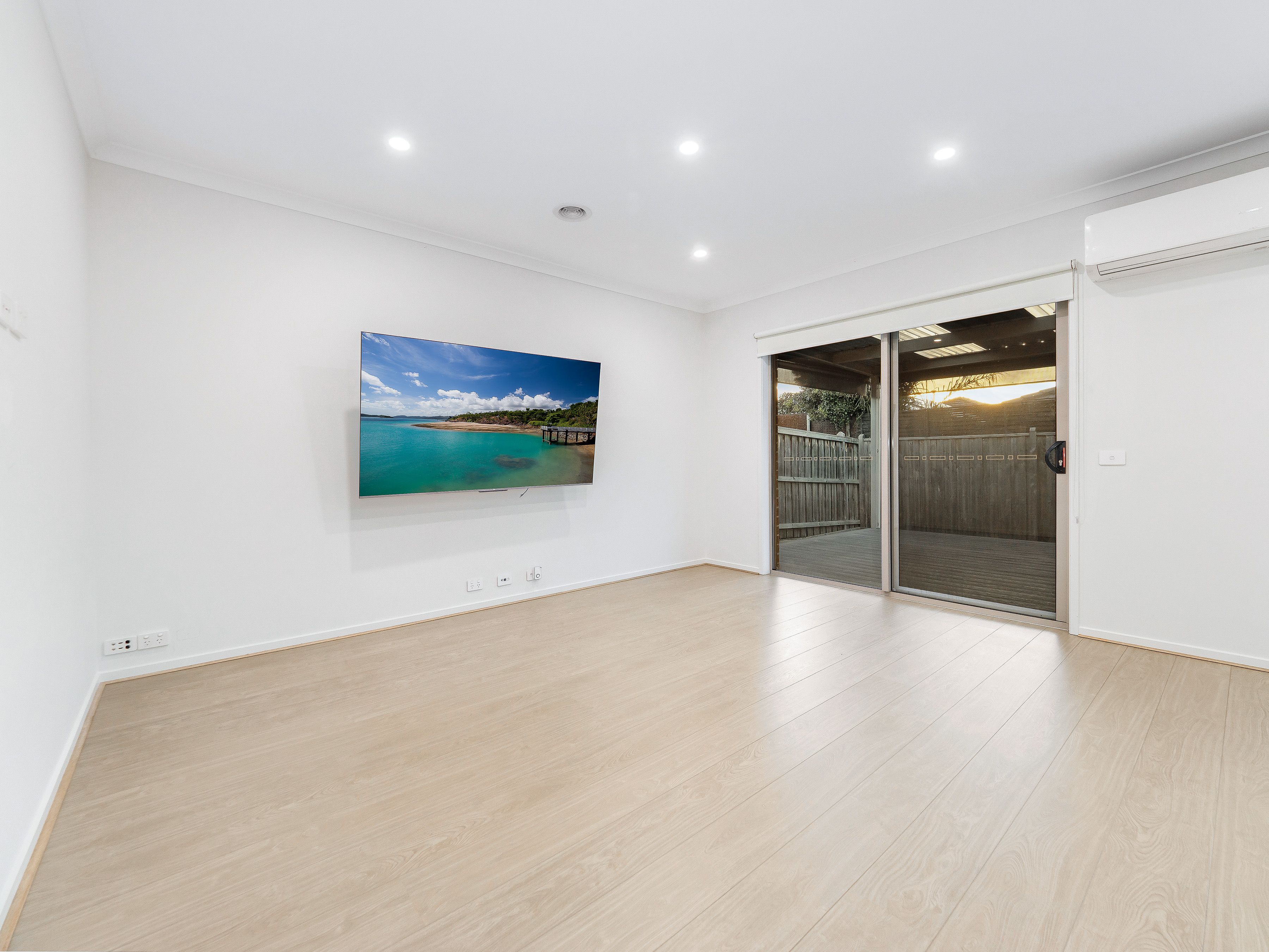 13 Limandus Crescent — photo 14 of 30