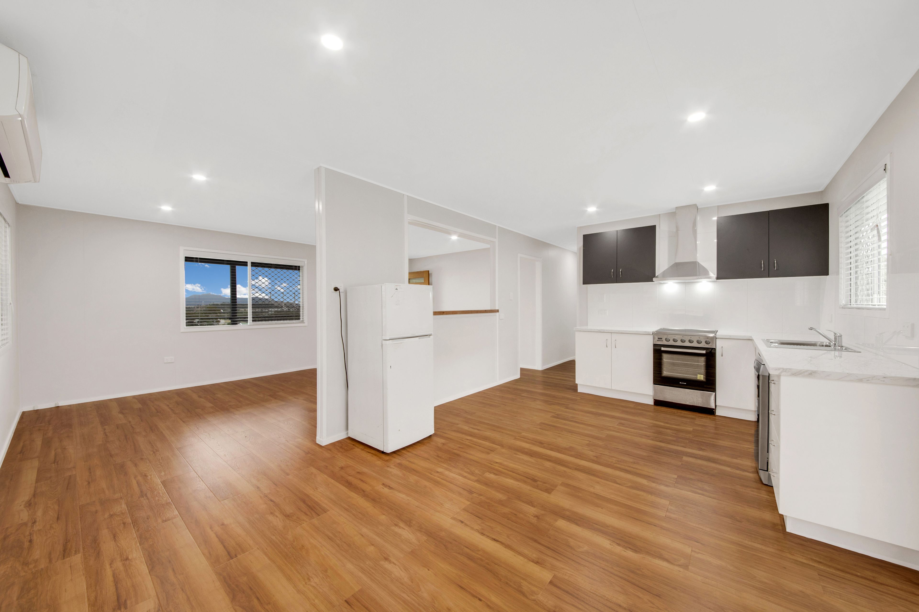 34 Smith Street, West Gladstone, QLD 4680