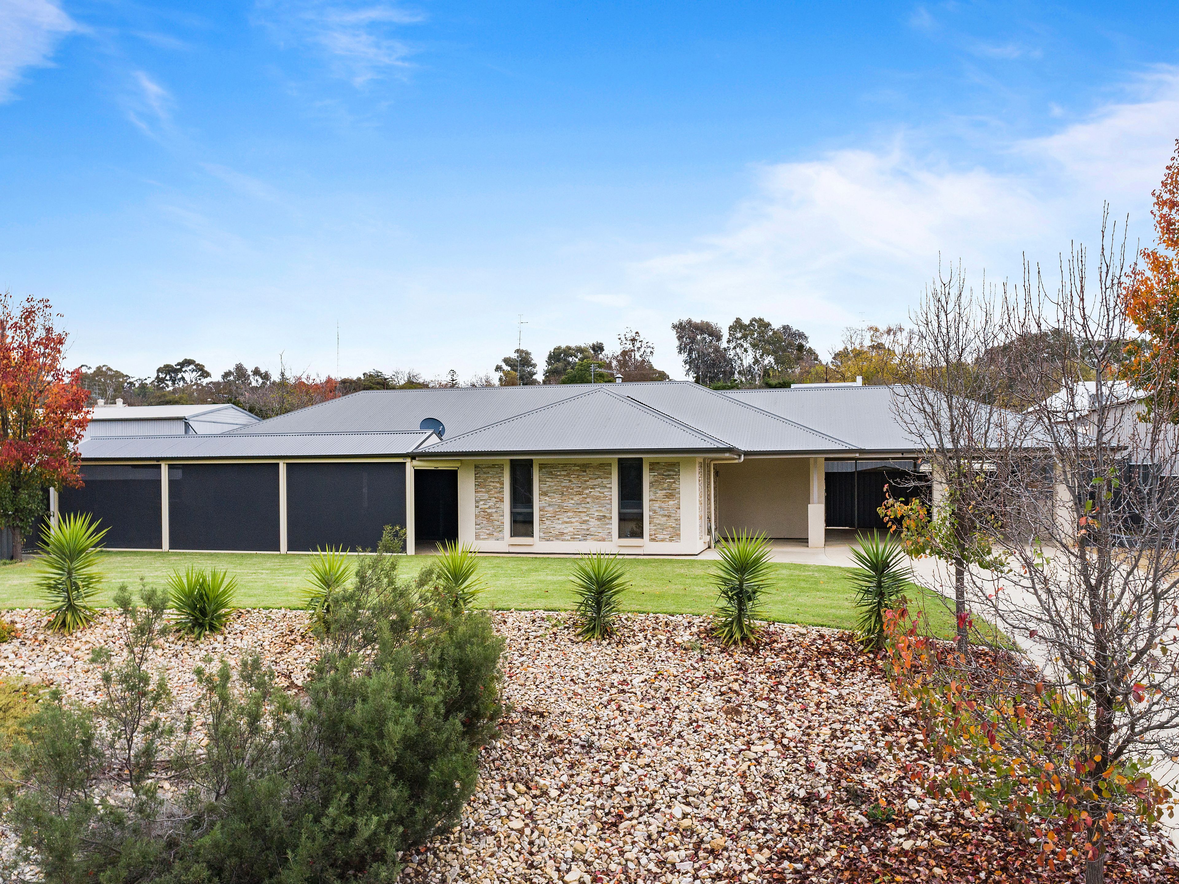 12 Edward Street, Clare SA 5453