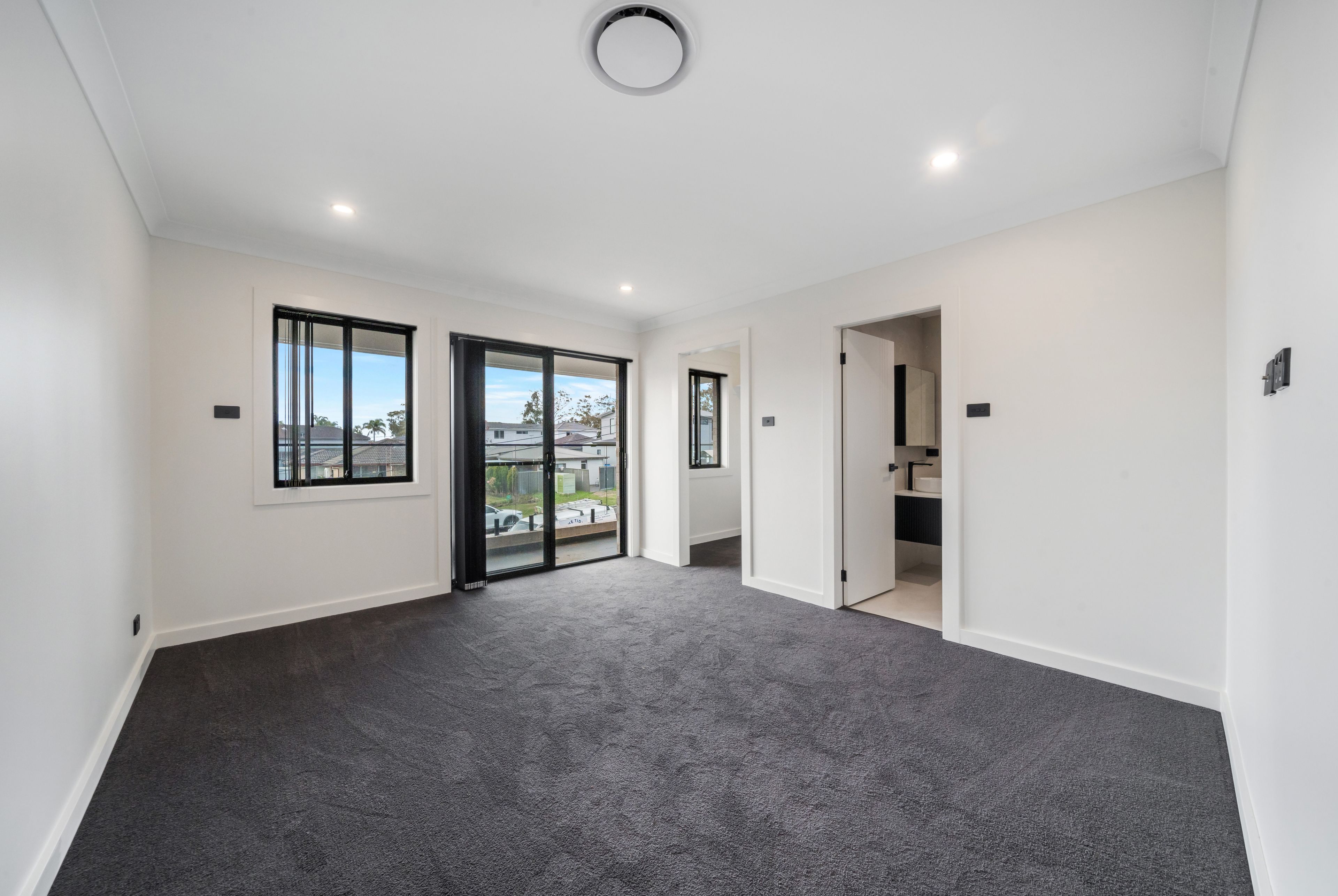 72 Oliveri Crescent — photo 13 of 19