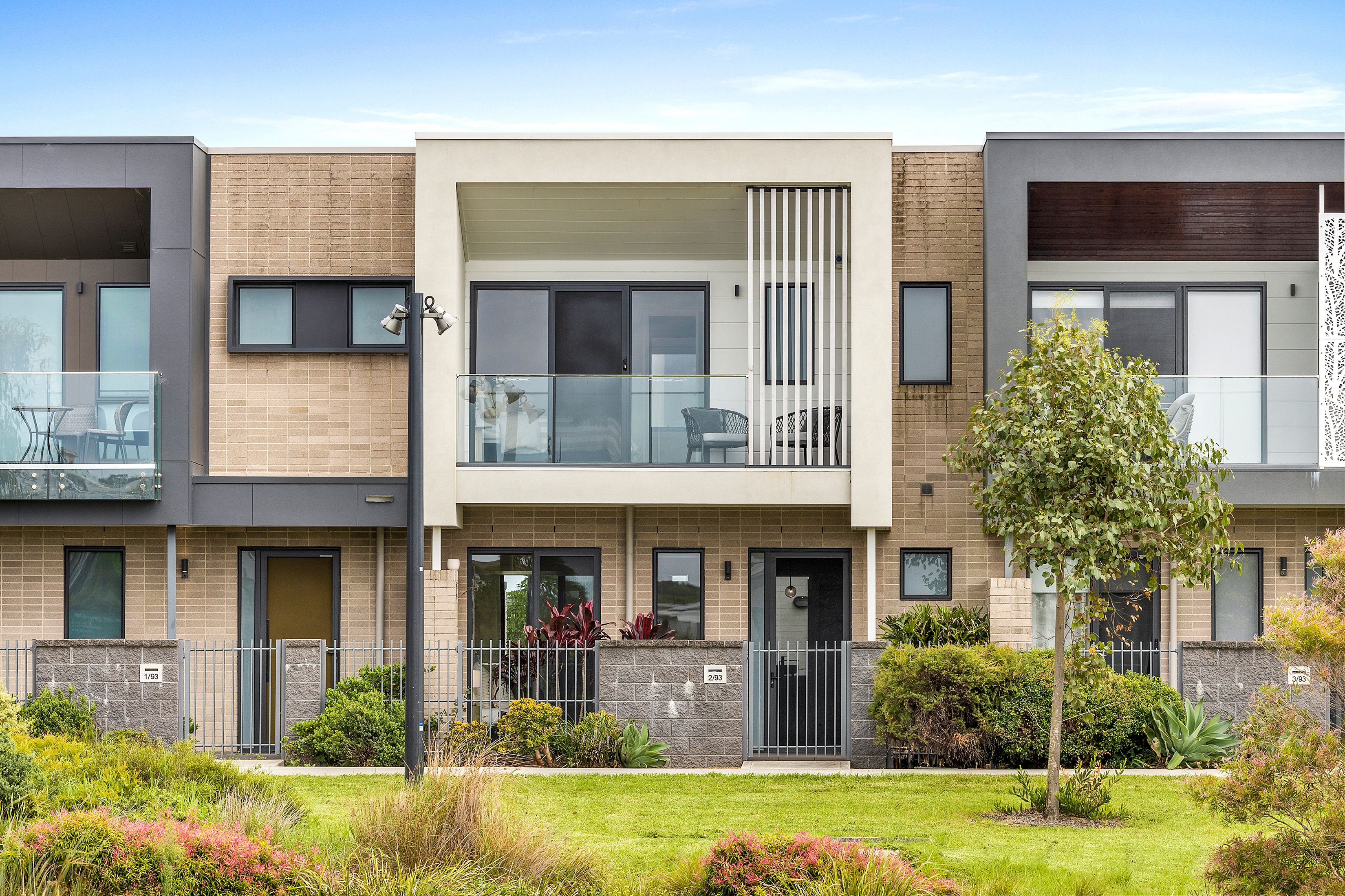 2/93 Harbour Boulevard — photo from Ray White Shellharbour City