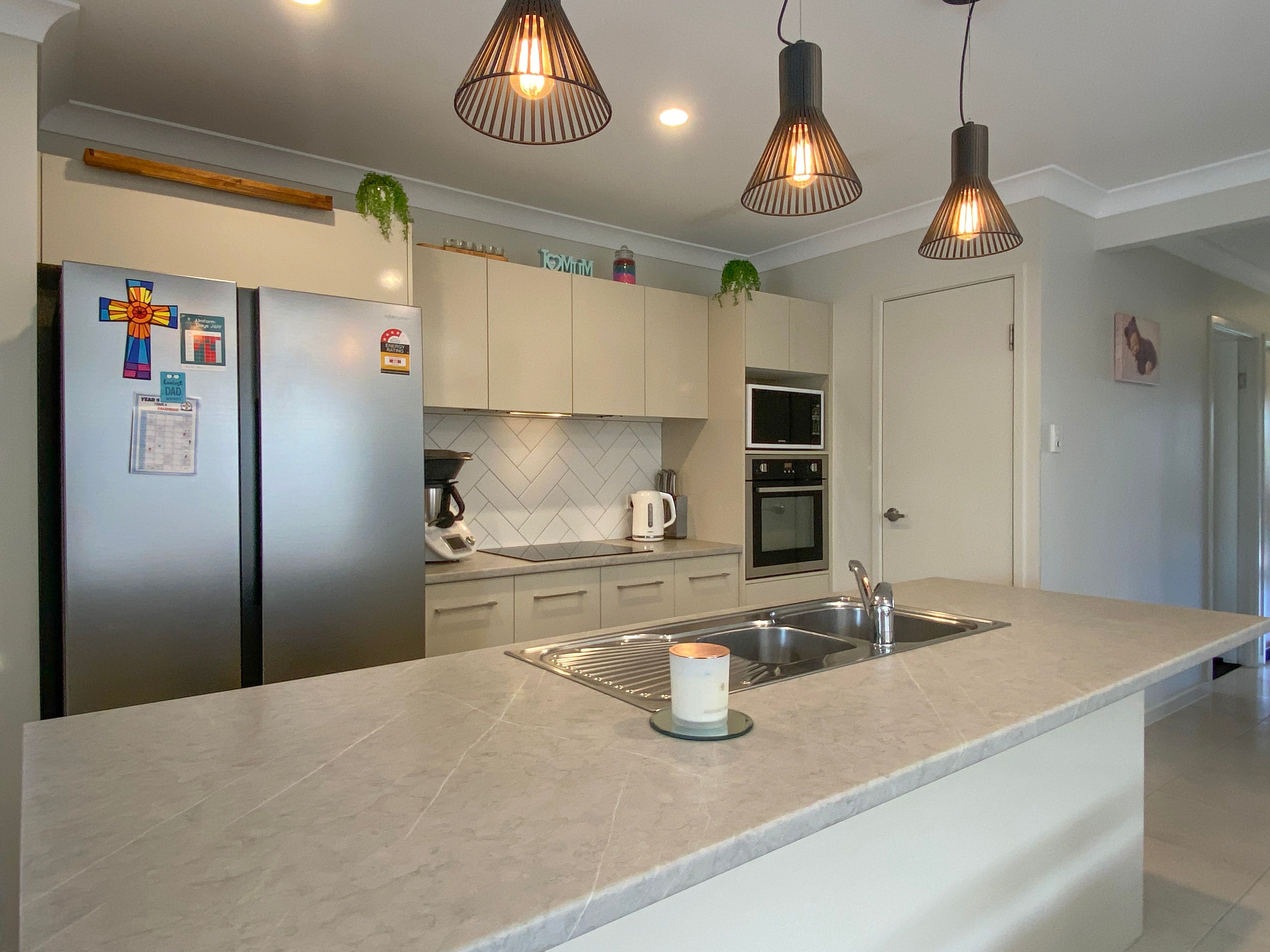 8 Sitara Street, Burdell, QLD 4818