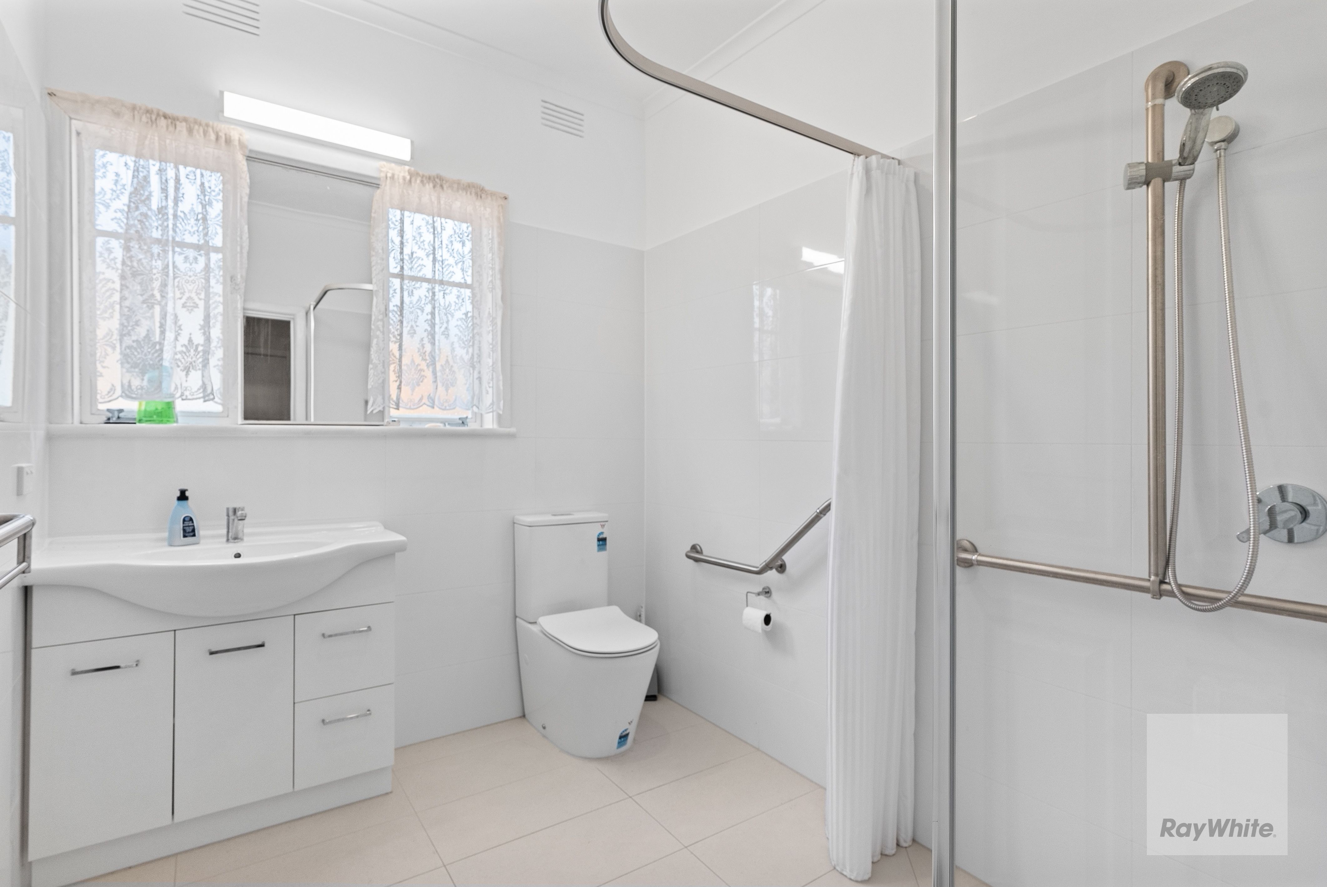 44 View Street — photo 9 of 24