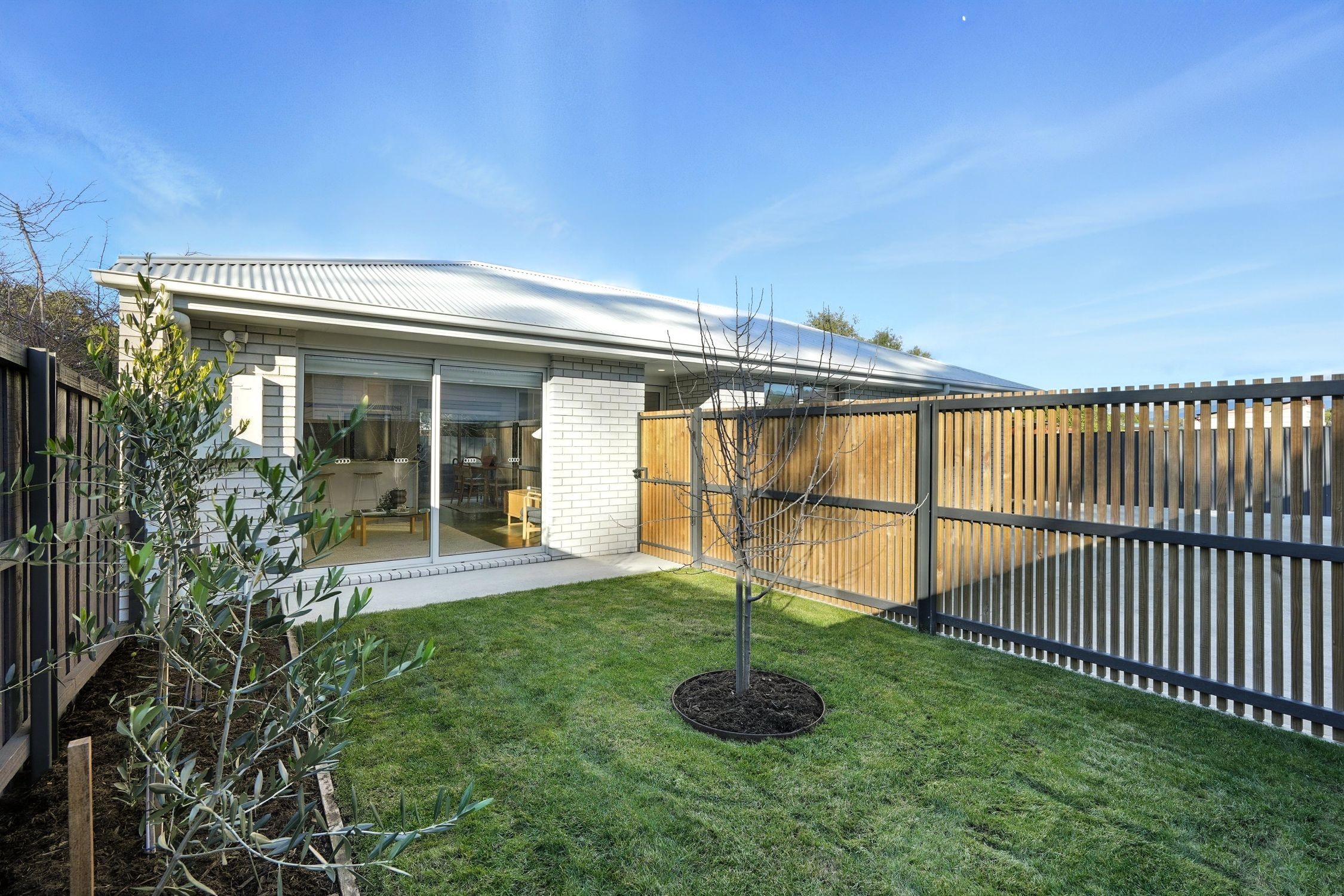 2/33 Resolution Street, Warrane, TAS 7018