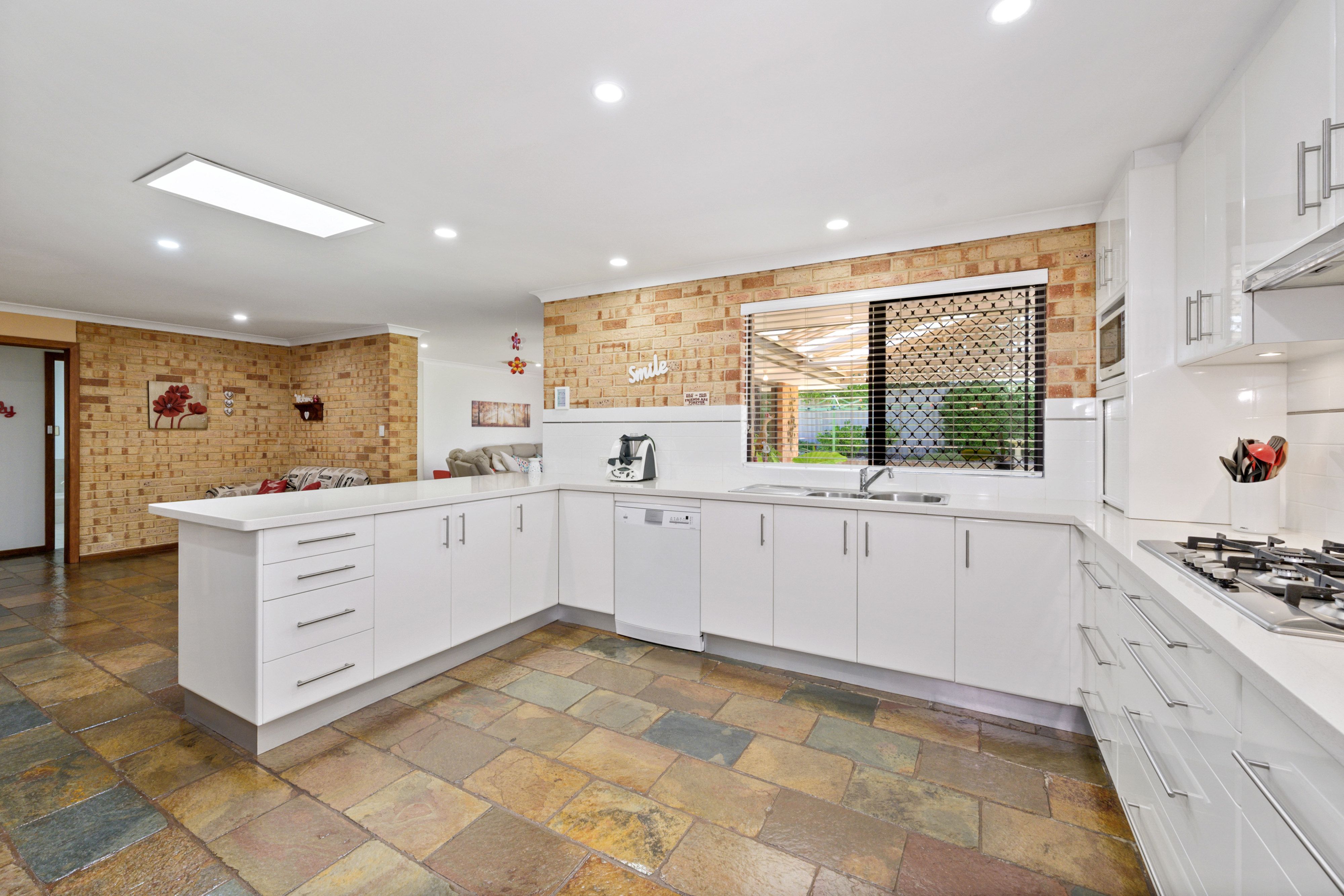 18 Cossack Court, Kingsley, WA 6026