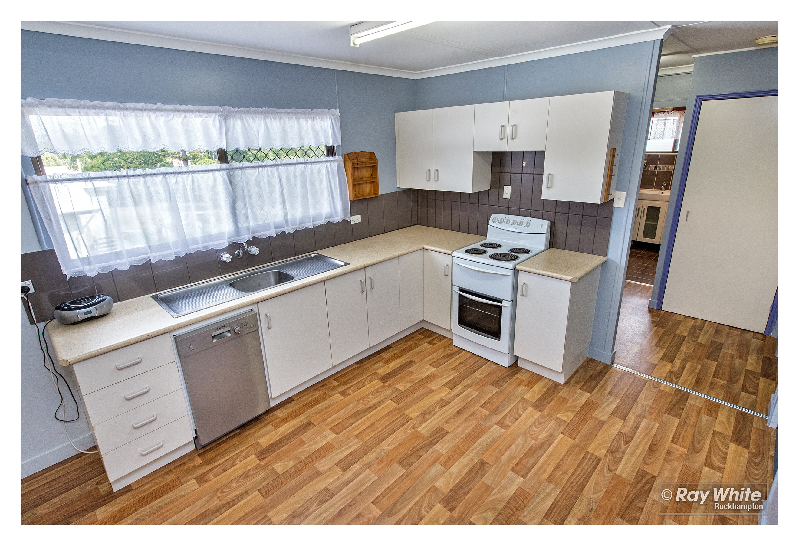 31 Beak Street, Koongal, QLD 4701