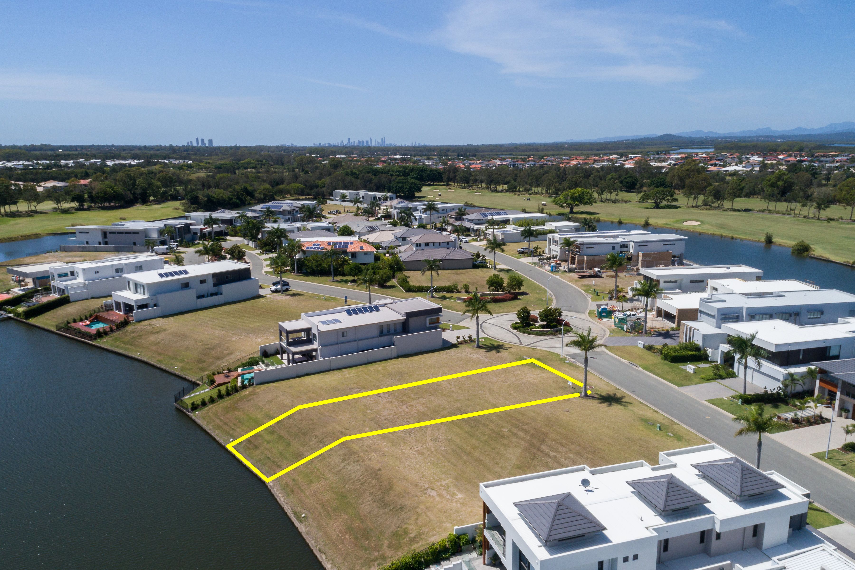 7665 Fairway Boulevard, Hope Island, QLD 4212