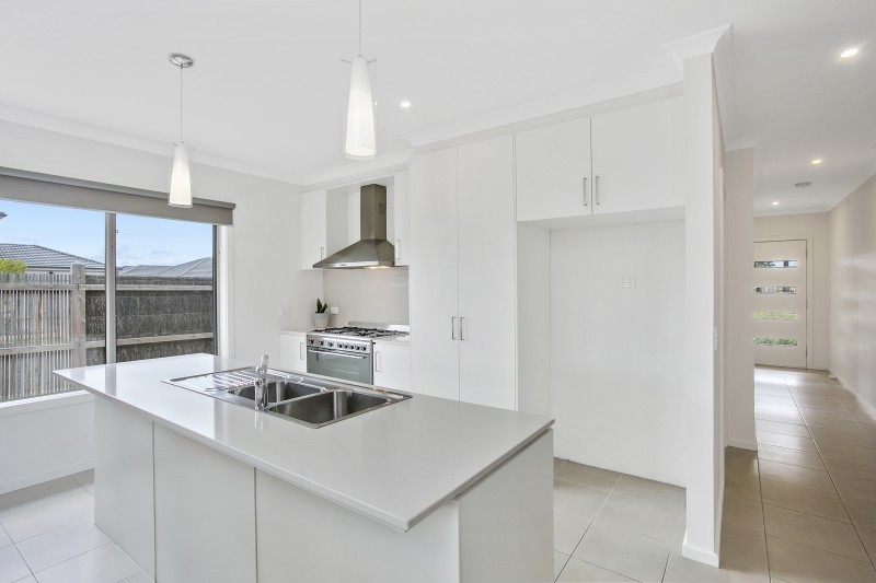21 Glide Way, Armstrong Creek, VIC 3217
