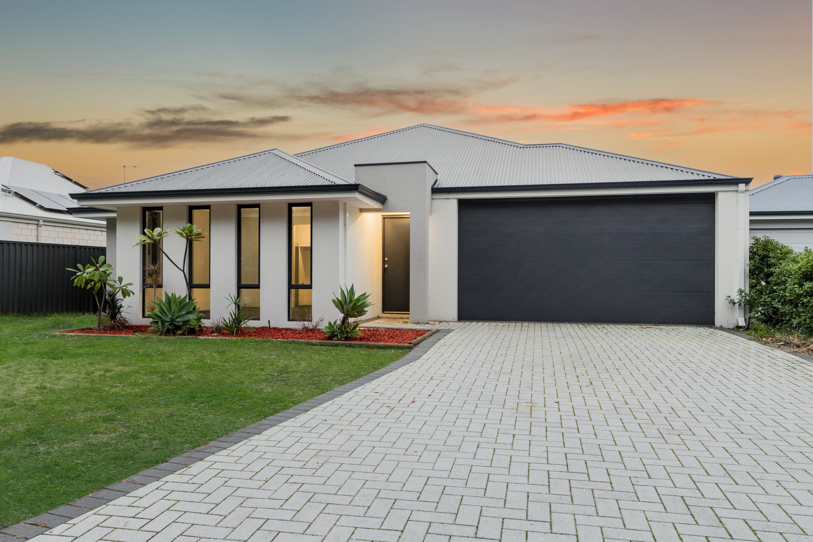 33 Lomond Way, Seville Grove, WA 6112