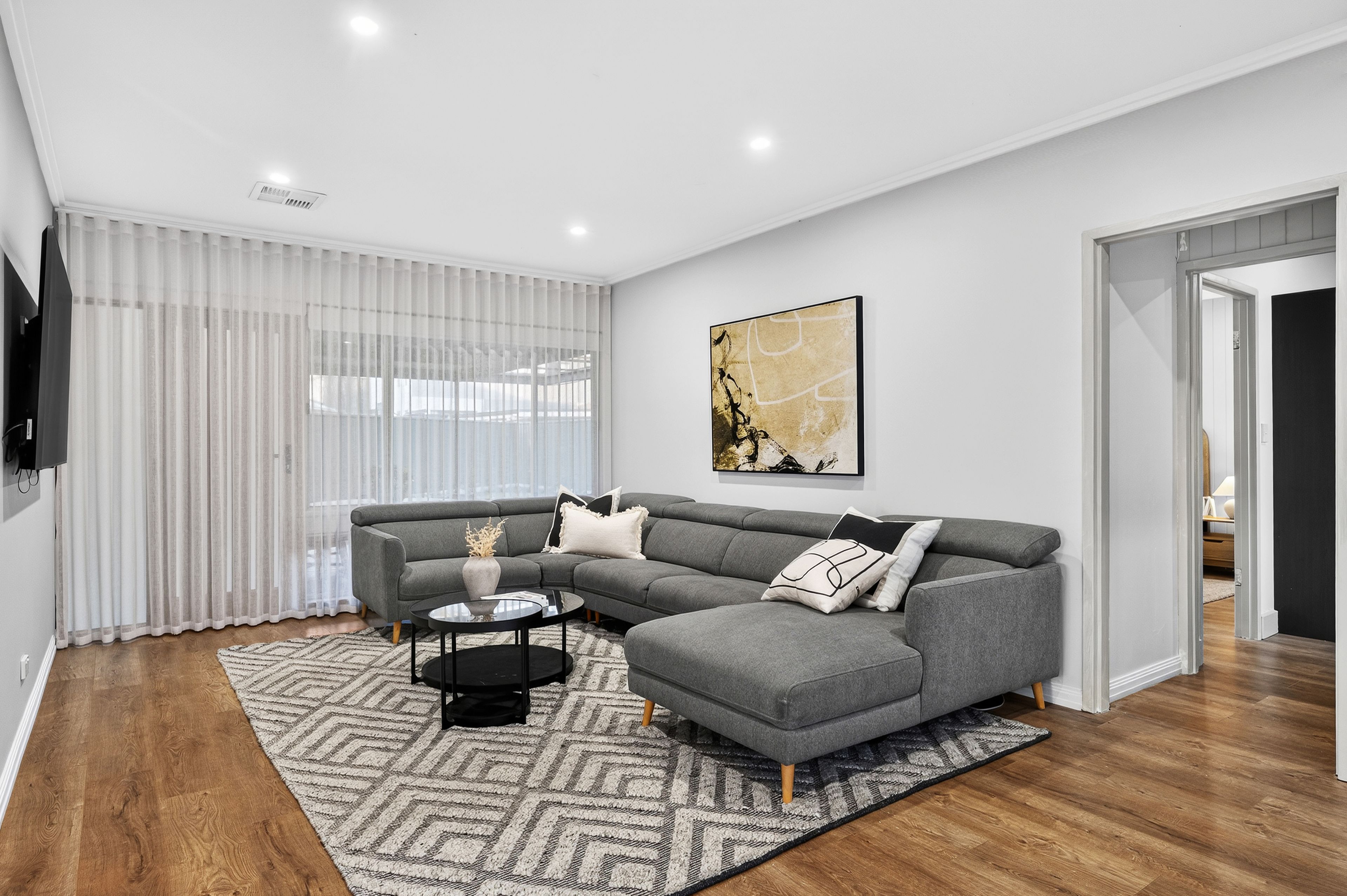 4 Treana Crescent — photo 3 of 20