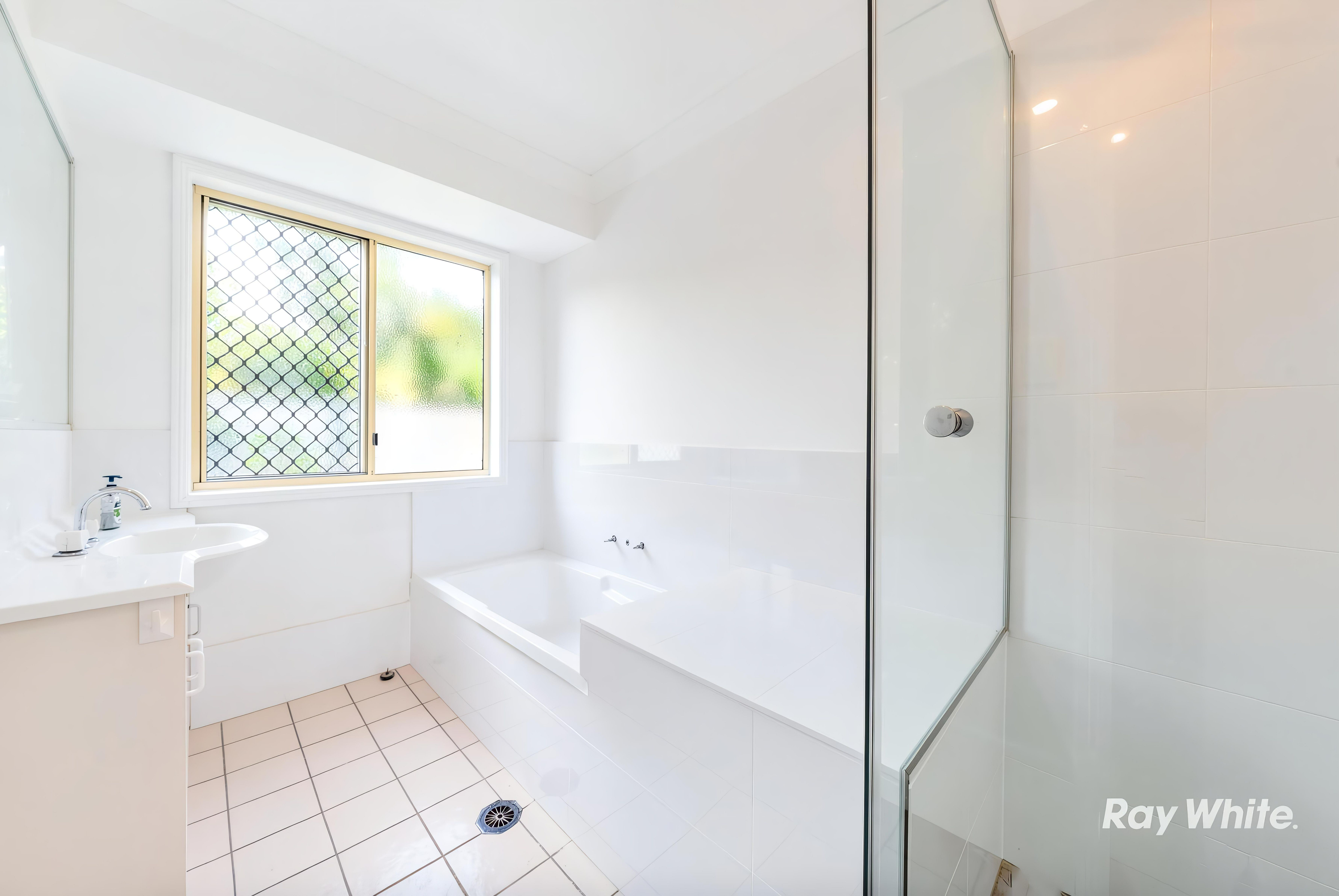 8 Amberdale Court — photo 7 of 14