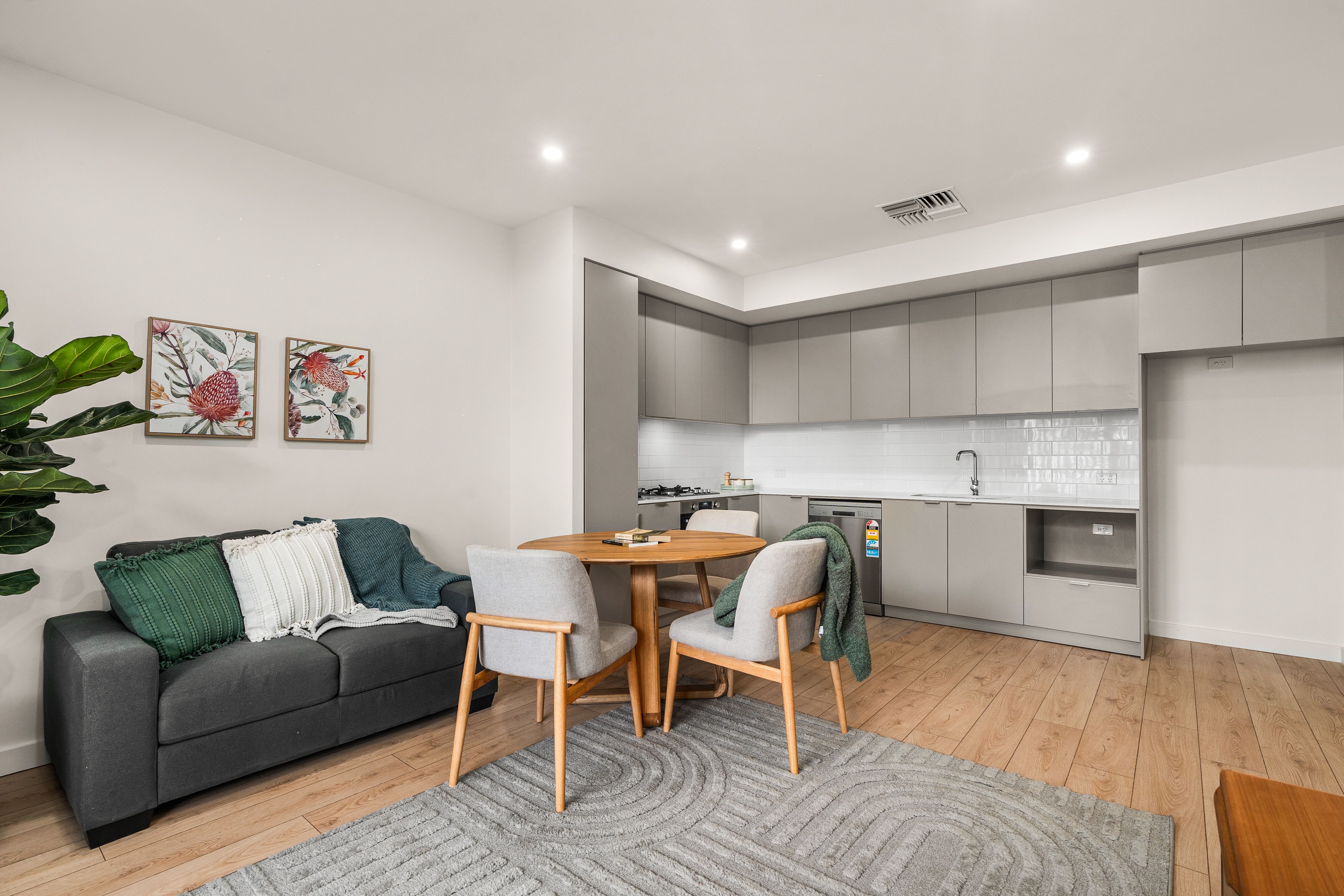 G2/2 Troubridge Drive — photo 3 of 14