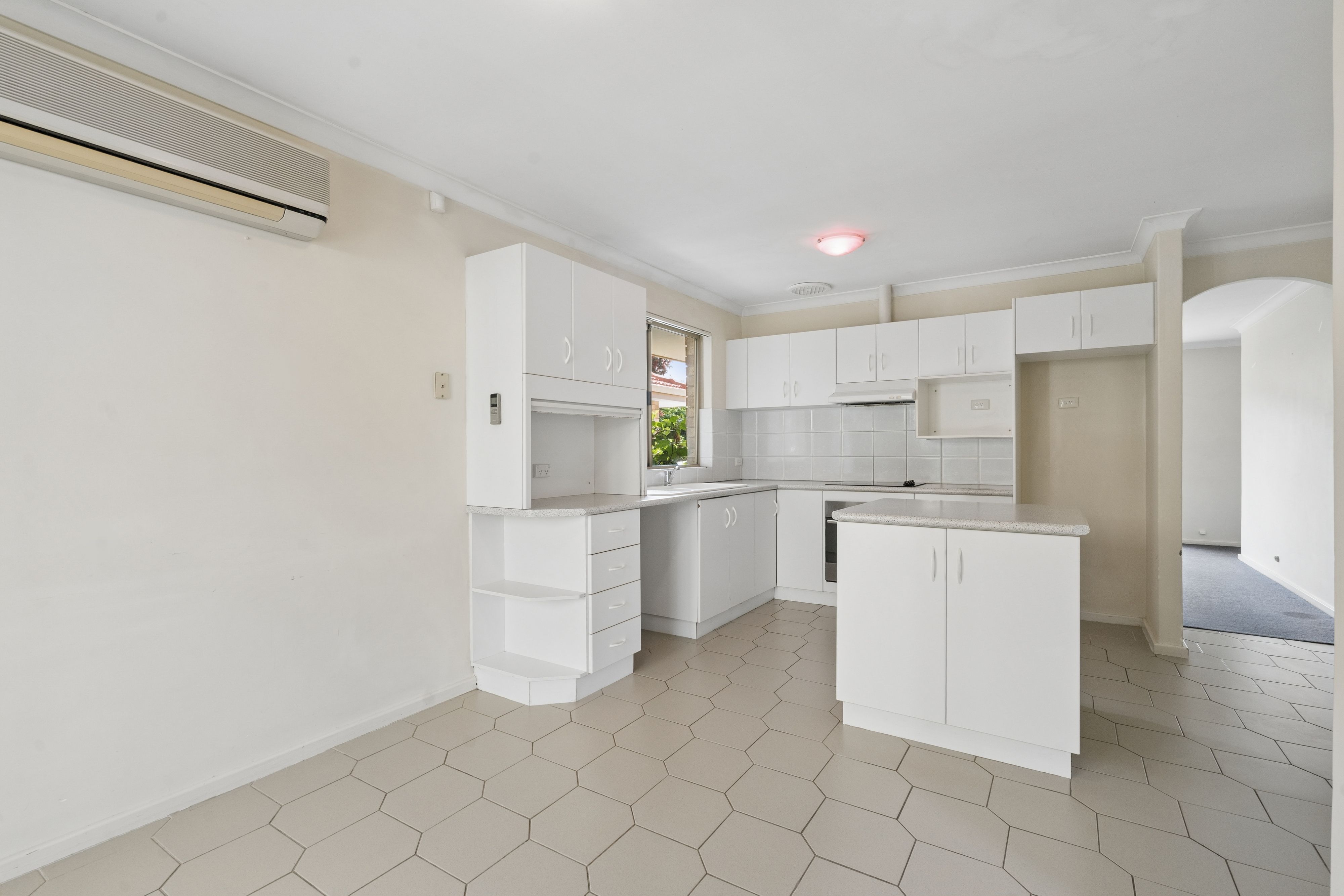 2/165 Holland Street — photo 10 of 26