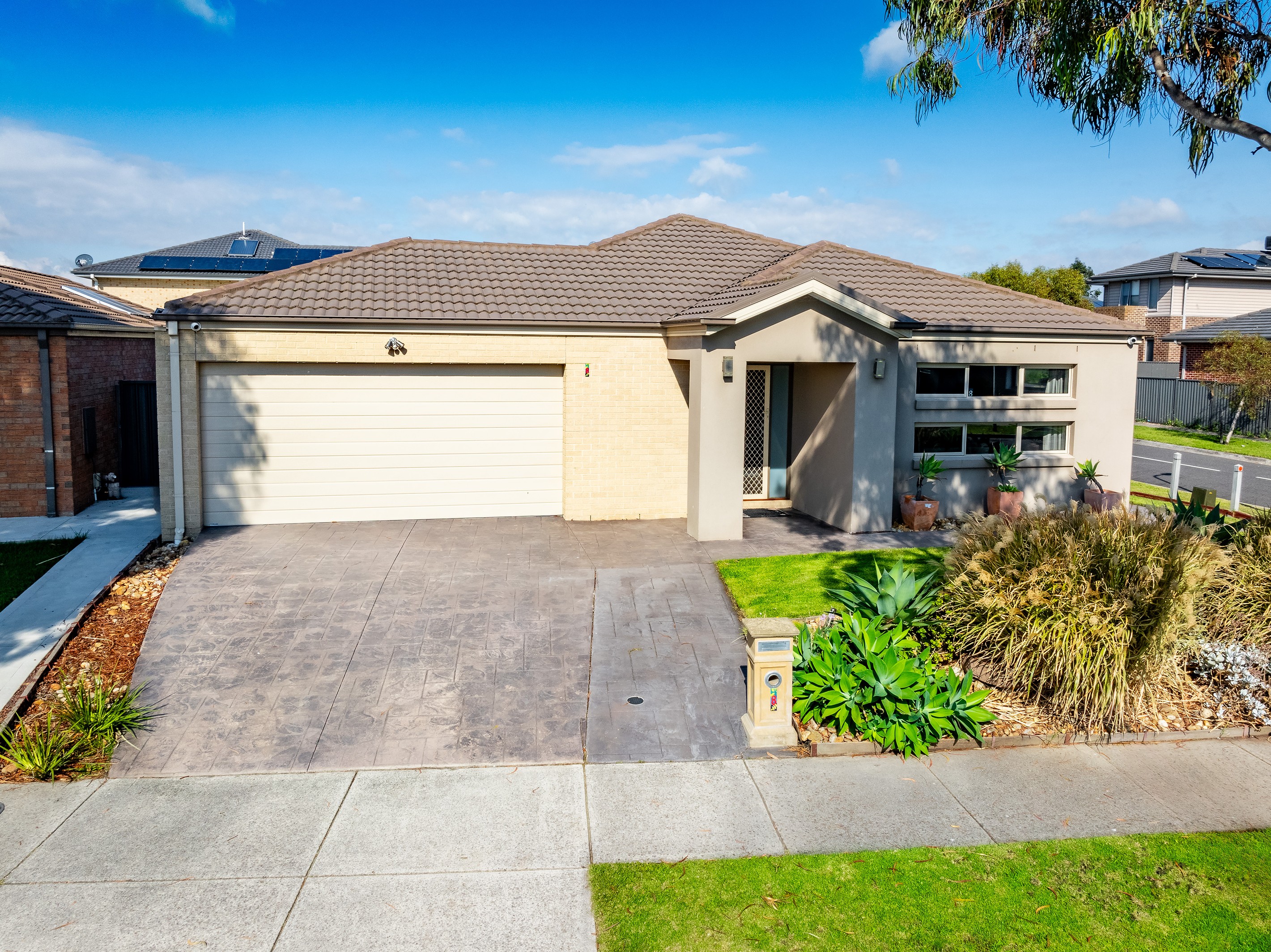 8 Howden Street, Cranbourne East, VIC 3977