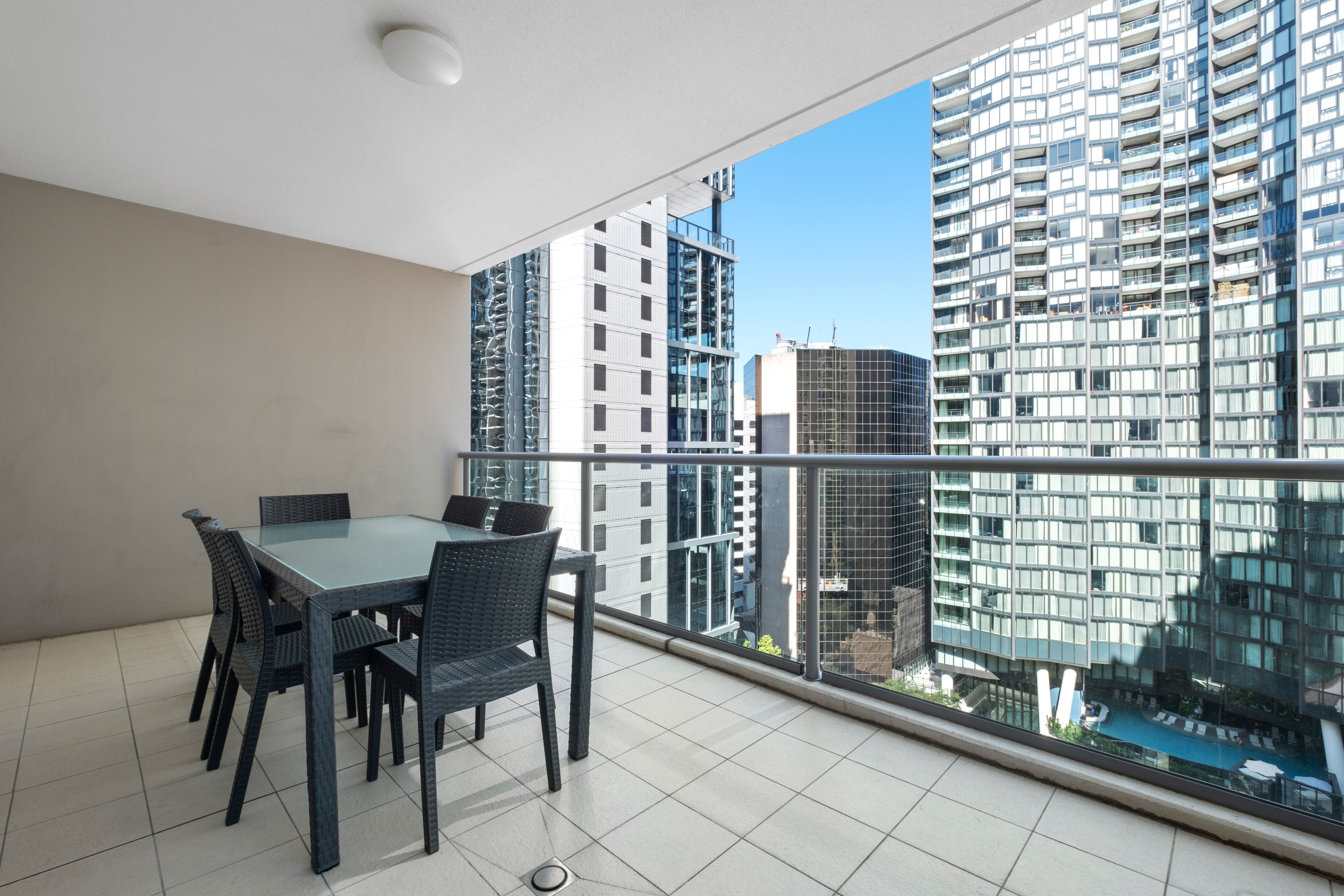 1501/127 Charlotte Street — photo 10 of 16