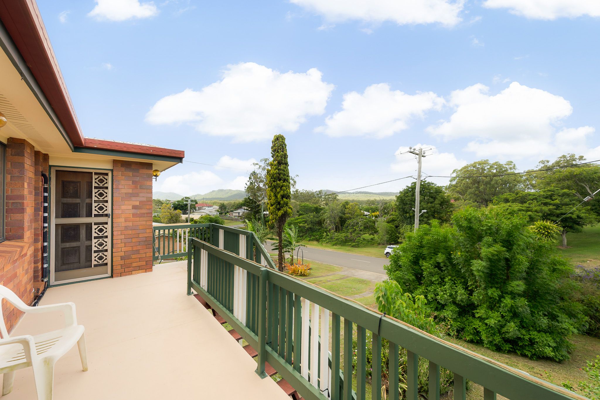 16 King George Street, Mount Larcom, QLD 4695