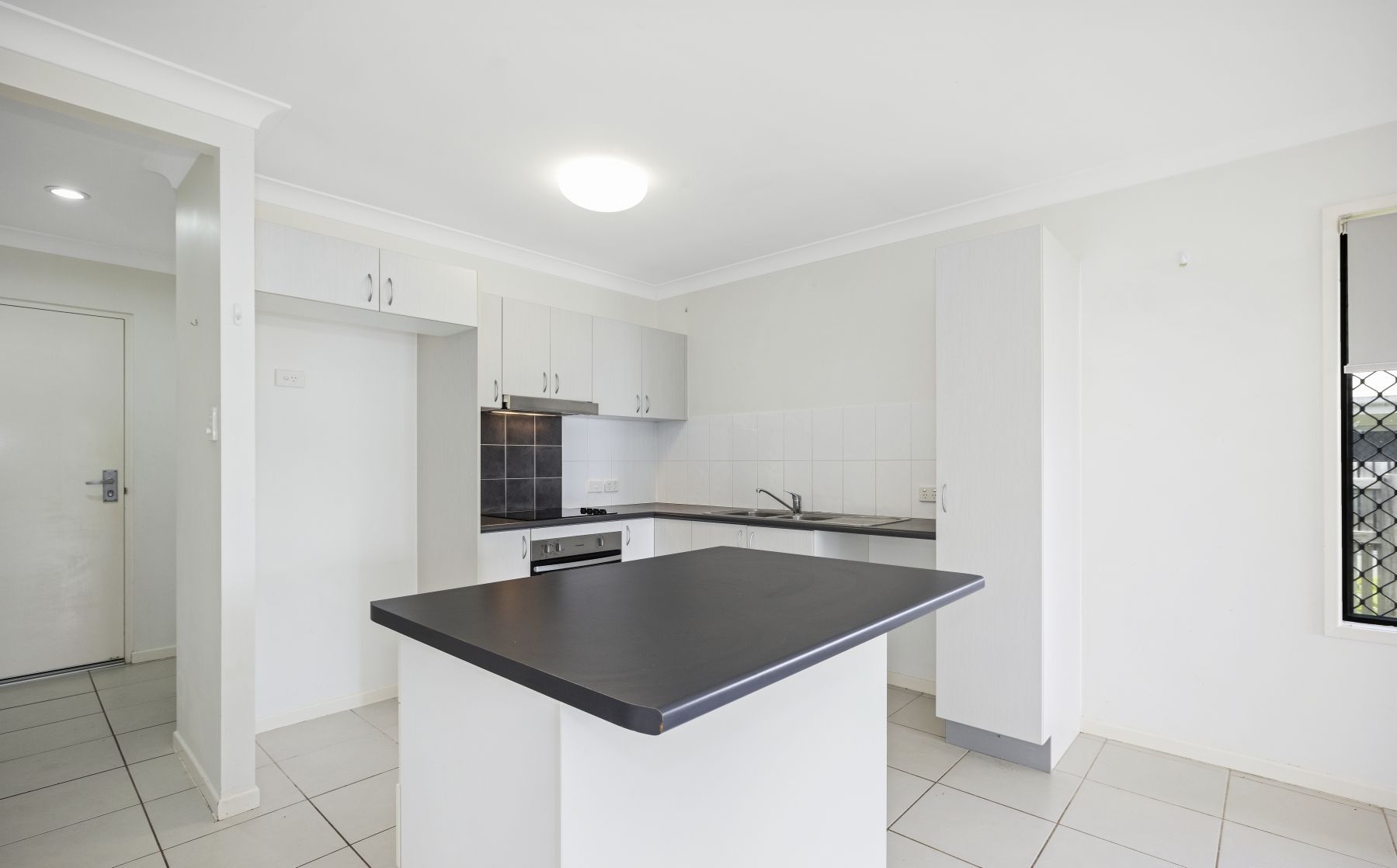 8 Redgate Street — photo 3 of 5