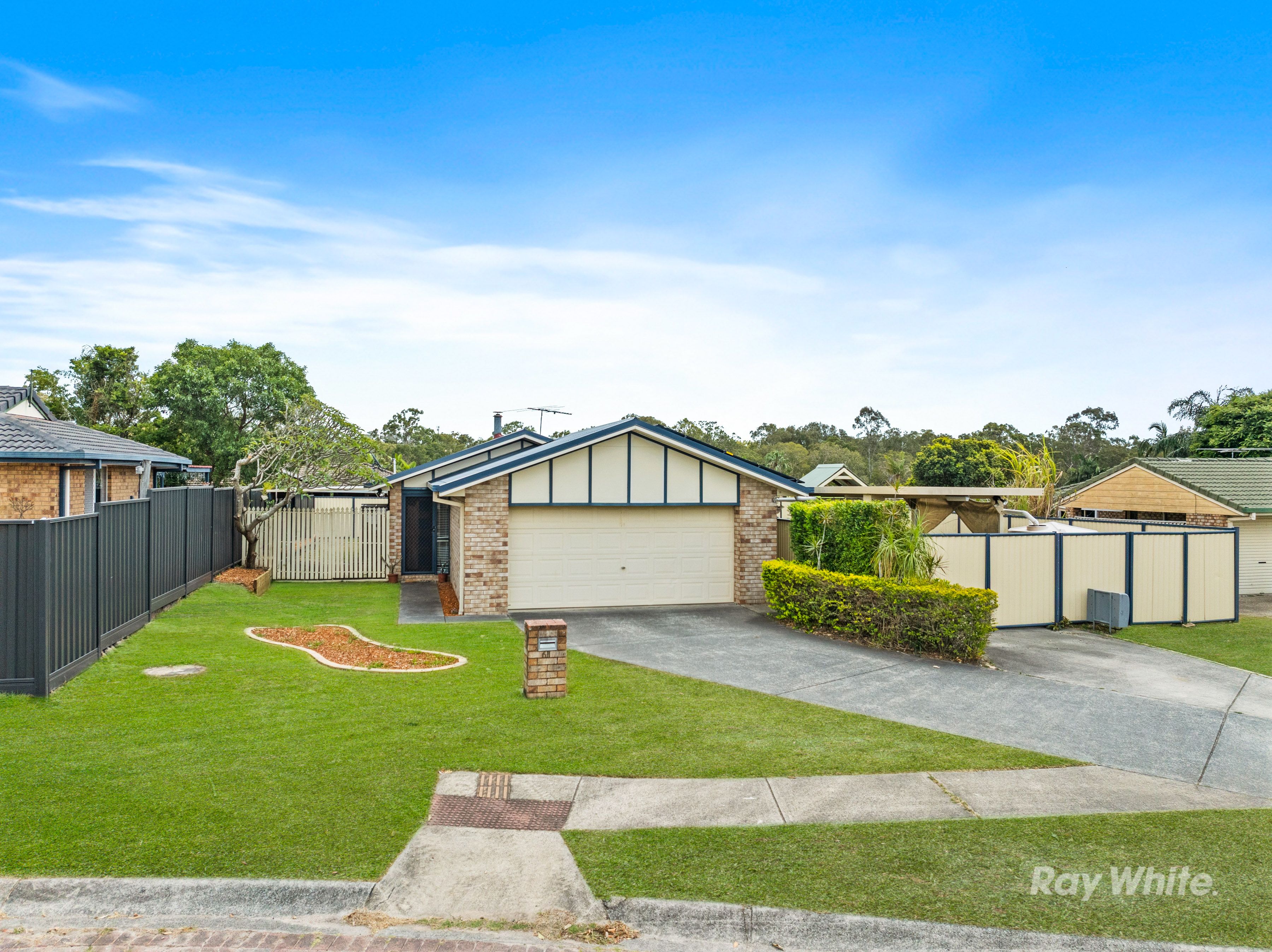 61 Bushland Drive, Regents Park QLD 4118