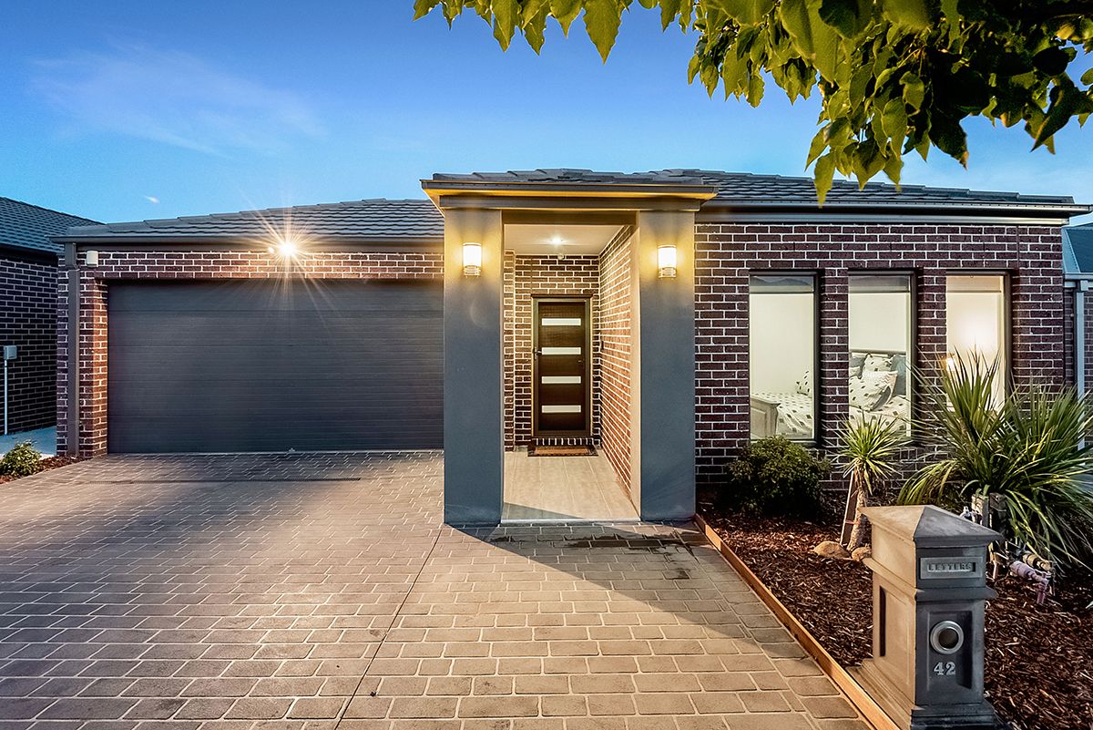 42 Cockatiel Circuit, Craigieburn VIC 3064