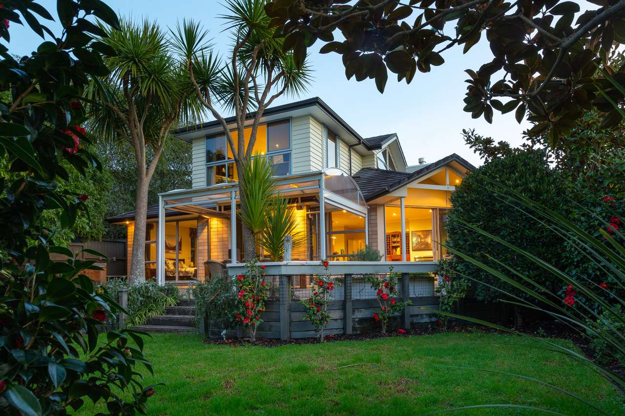 109 Aberley Road, Greenhithe, North Shore City Real Estate Ray