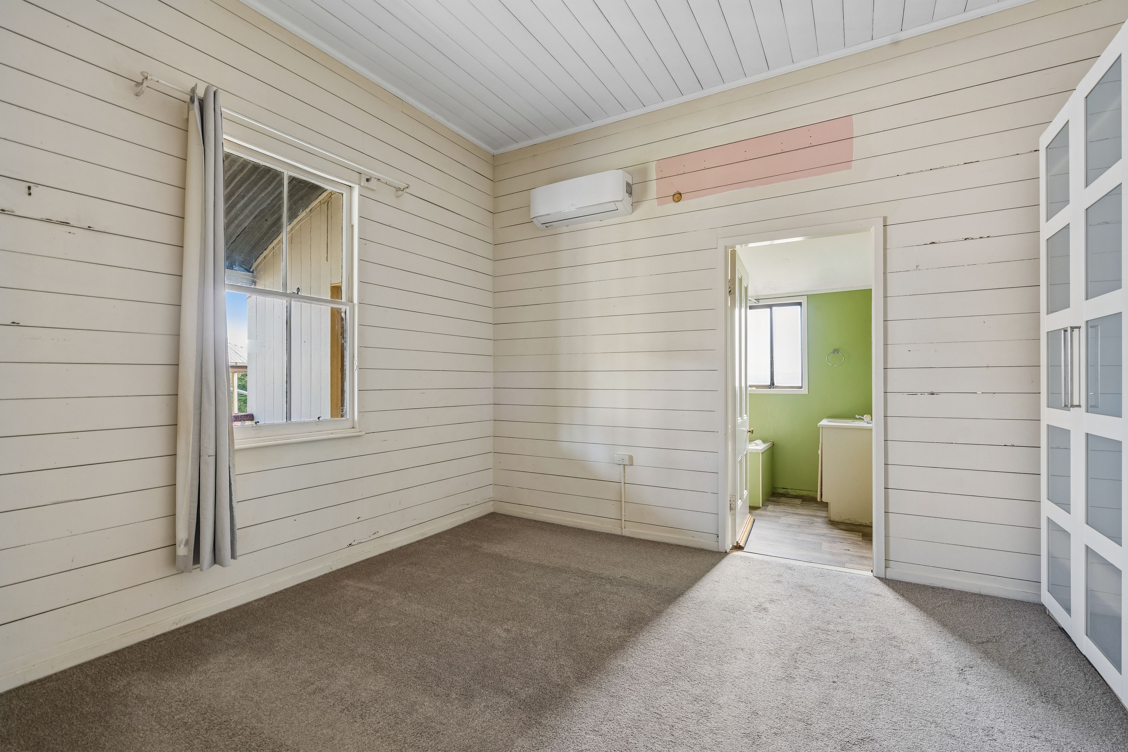1625 Wivenhoe - Somerset Road — photo 5 of 22