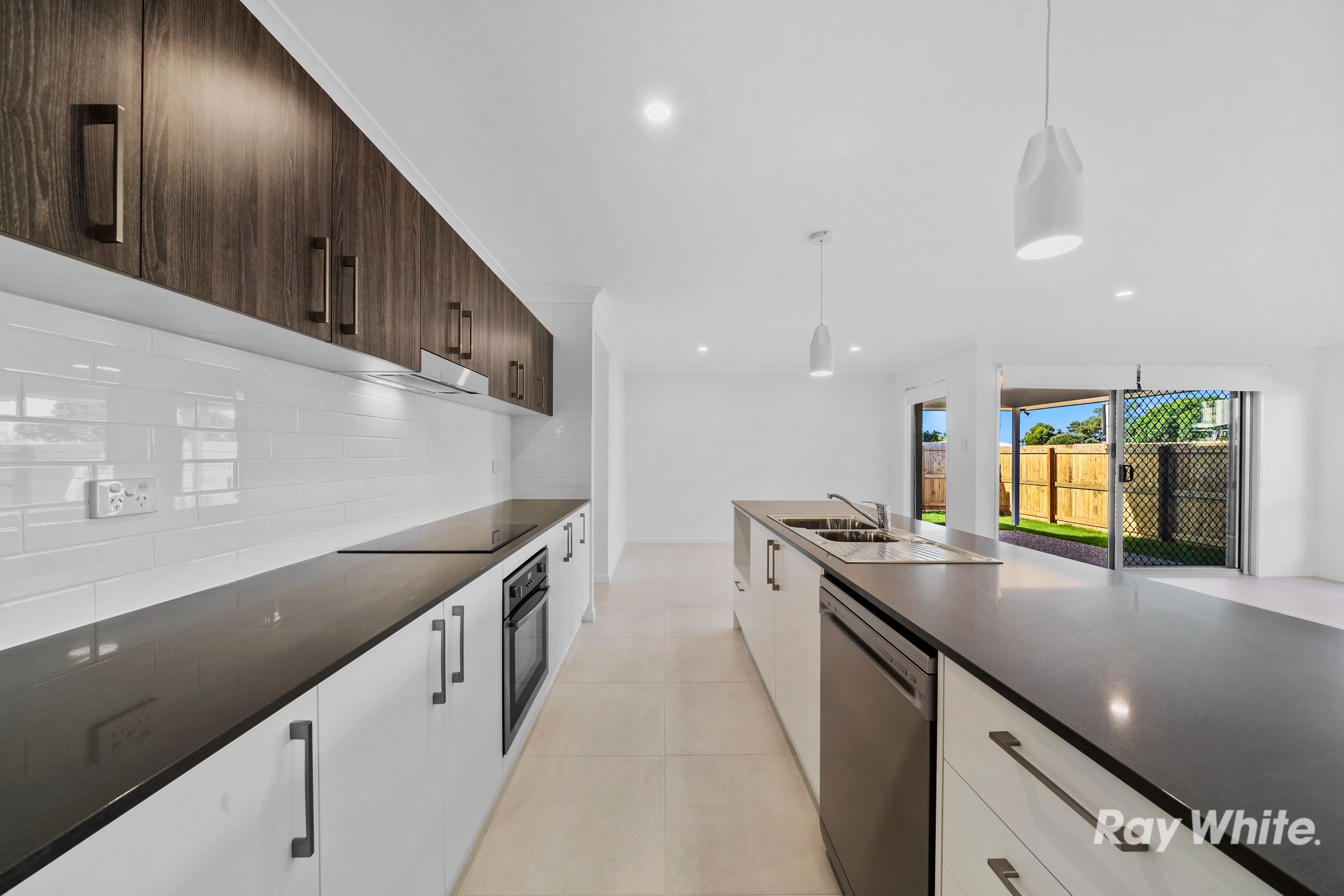 26 Vivienne Way, Marsden, QLD 4132