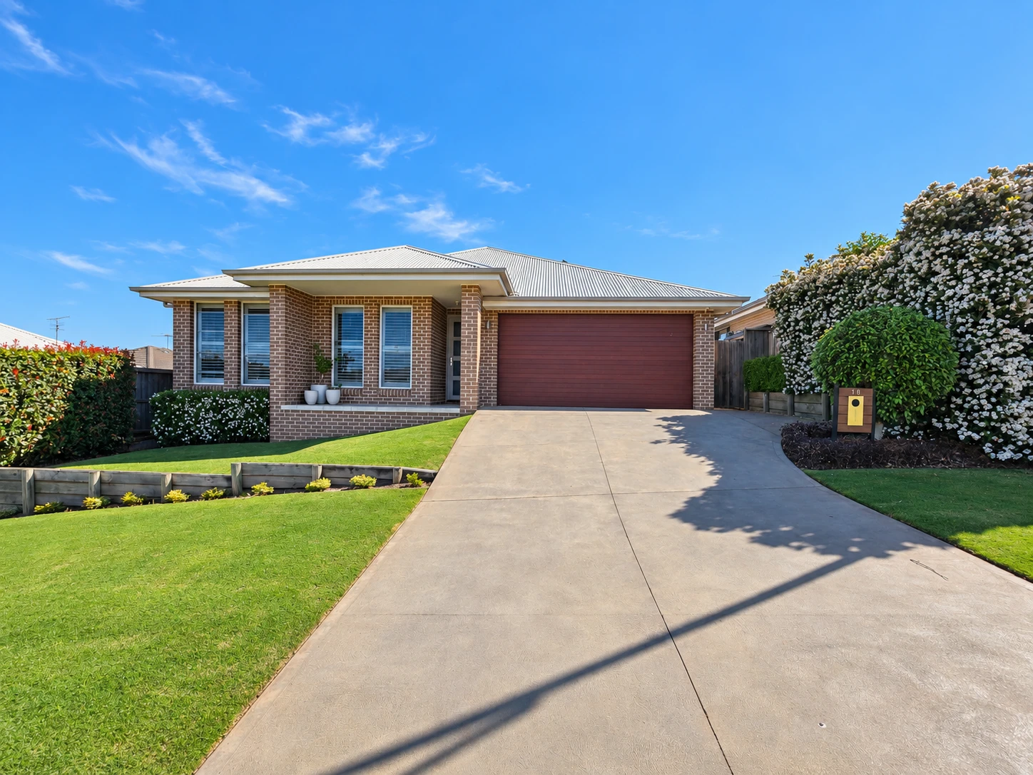 18 Young Circuit, Elderslie, NSW 2570