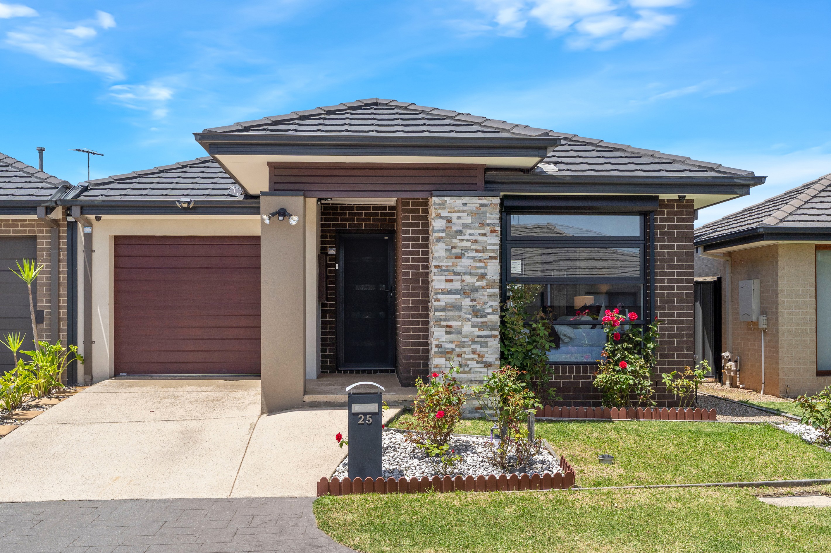 25 Wallflower Close, Craigieburn, VIC 3064