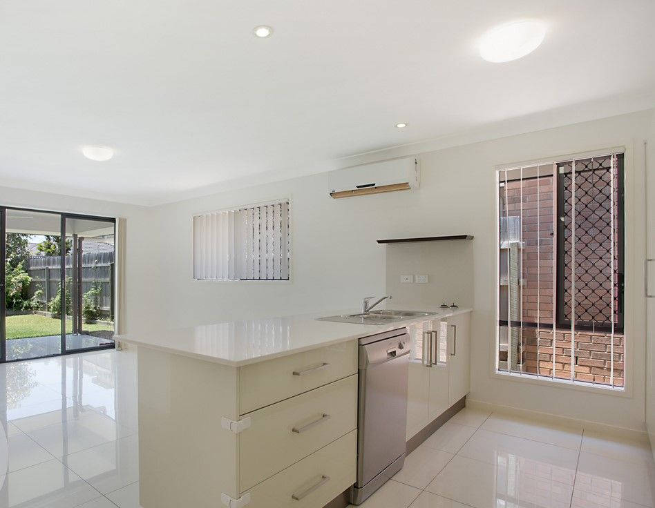 16 Kingdom Circuit, North Lakes, QLD 4509