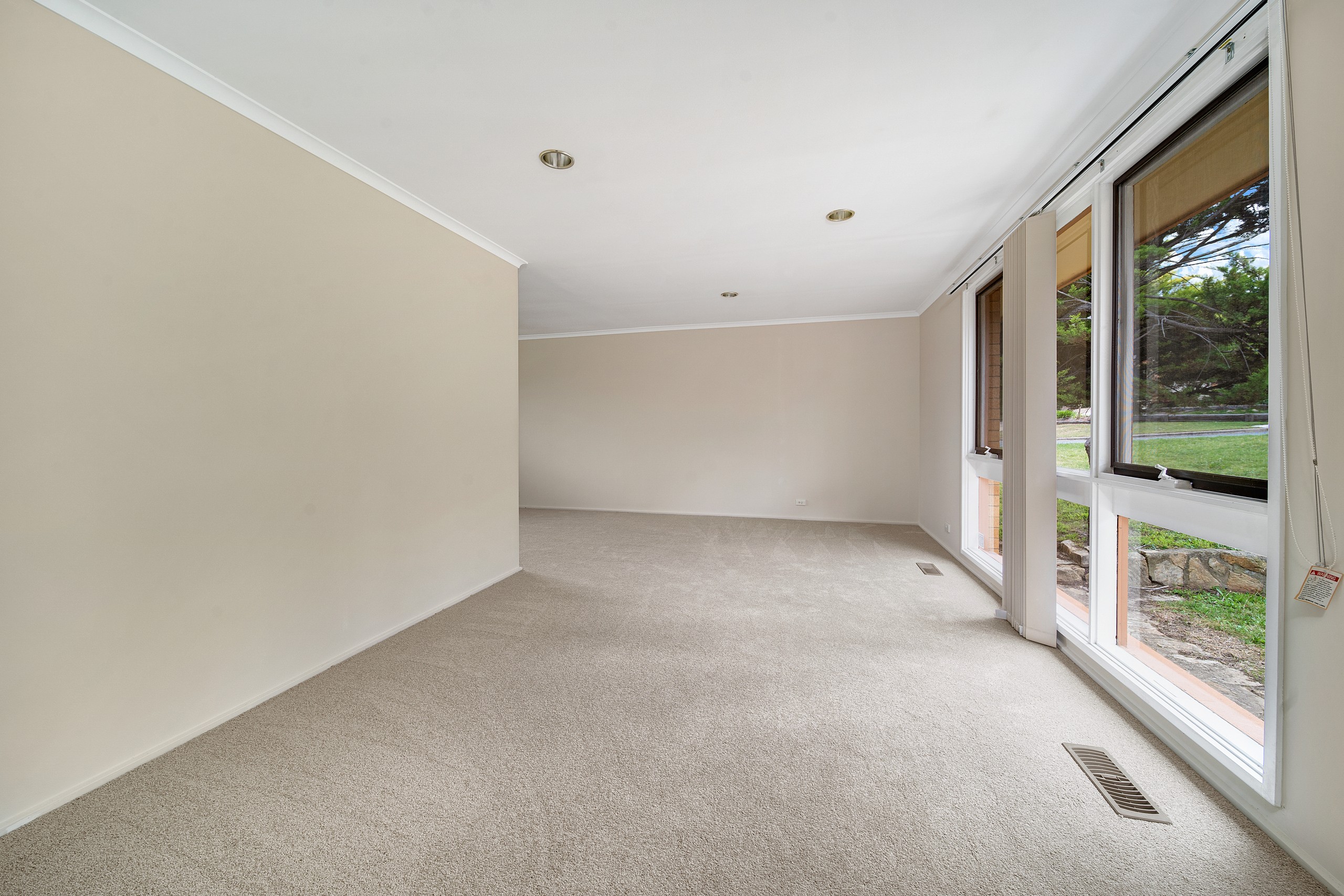 2 Lowe Court, Charnwood, ACT 2615