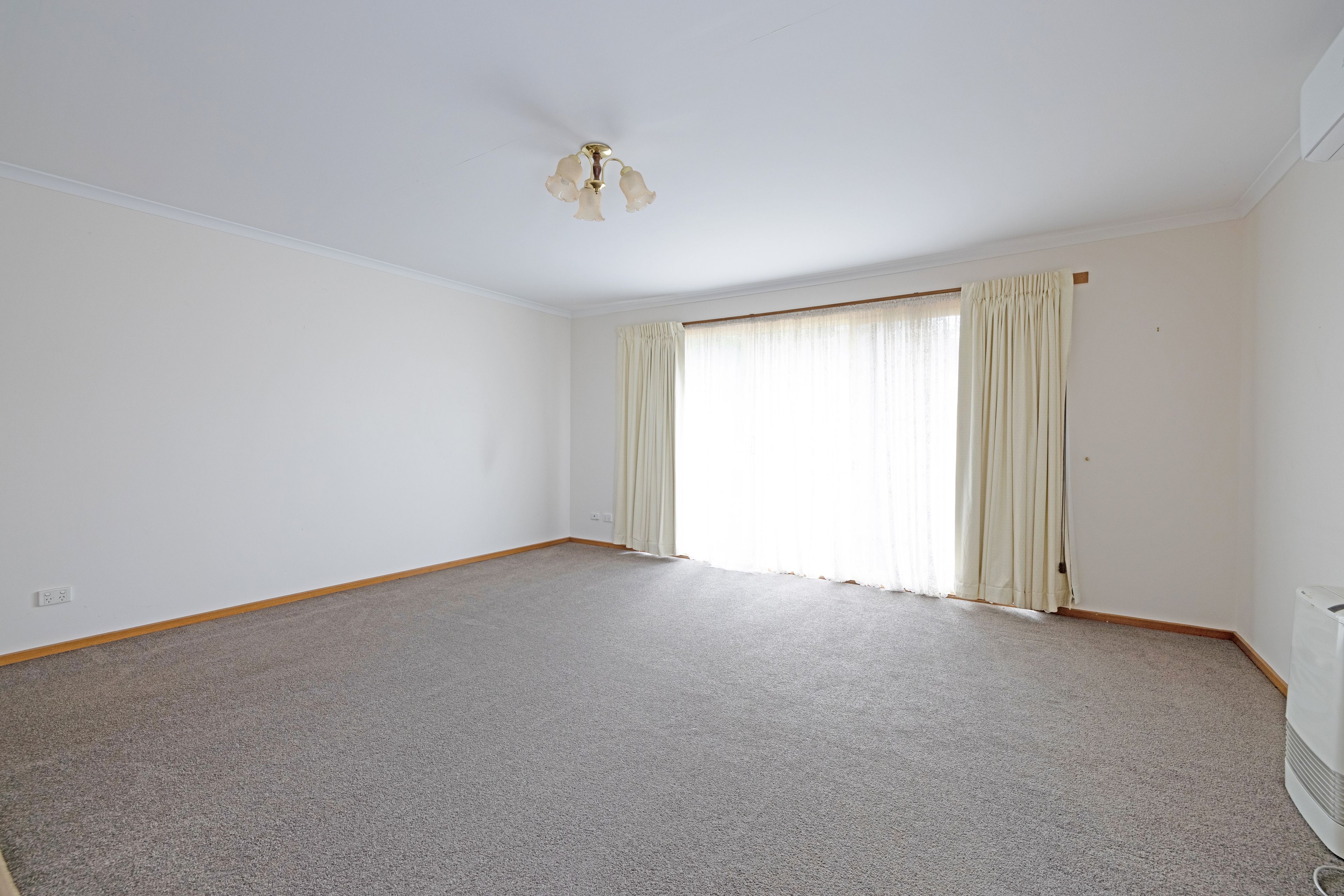 8 Rodney Avenue, Canadian, VIC 3350