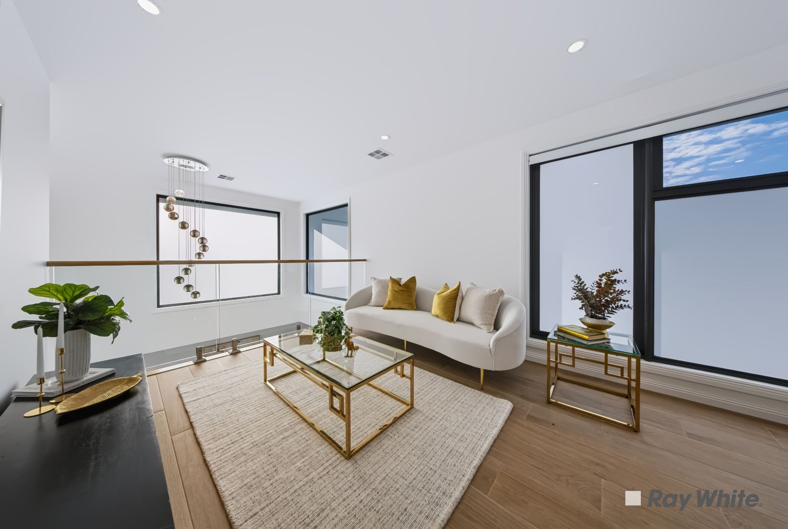 8 Mclean Crescent — photo 29 of 30