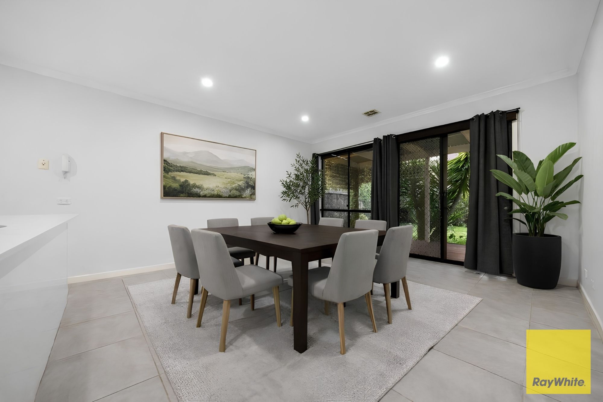 30 Signature Boulevard — photo 14 of 22