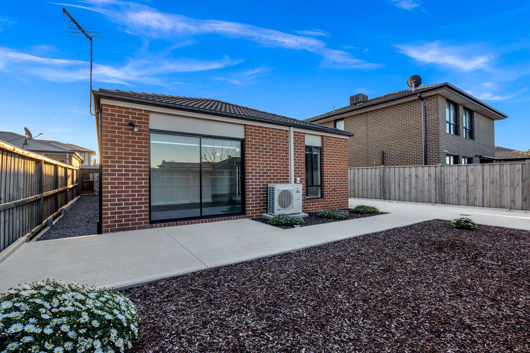 6 Feodora Street — photo 19 of 20