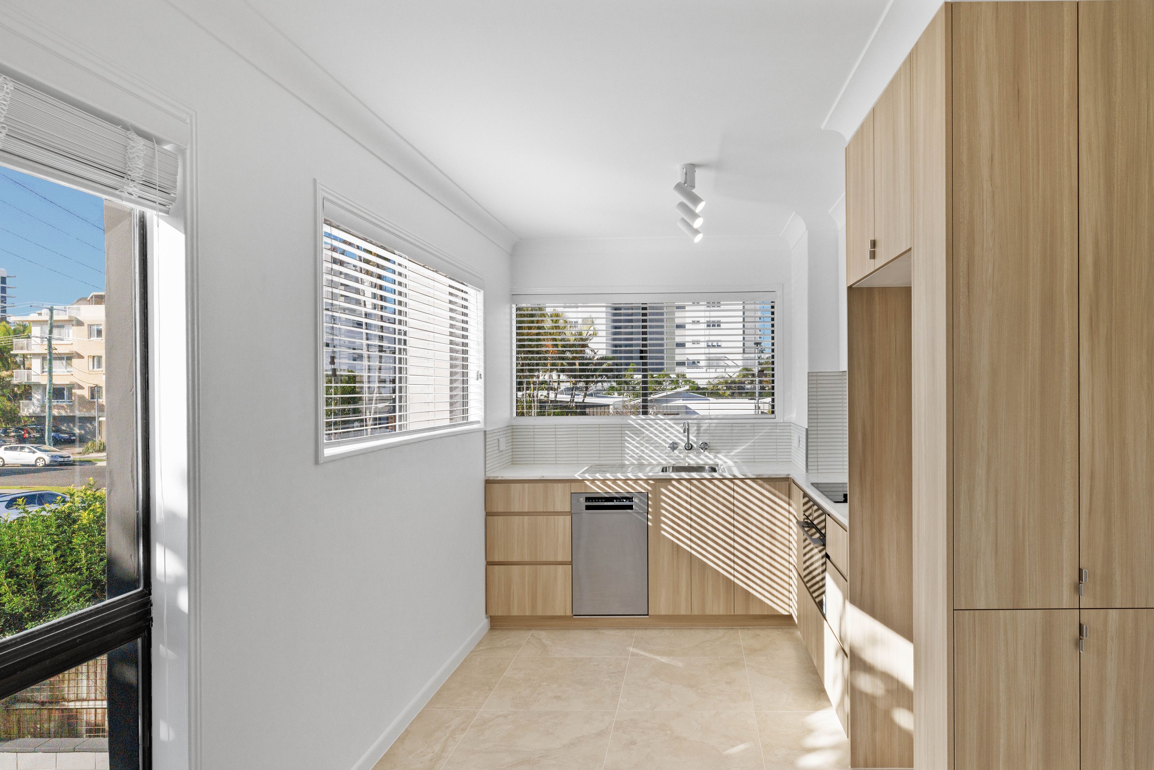 1/5 Richards Street — photo 4 of 10