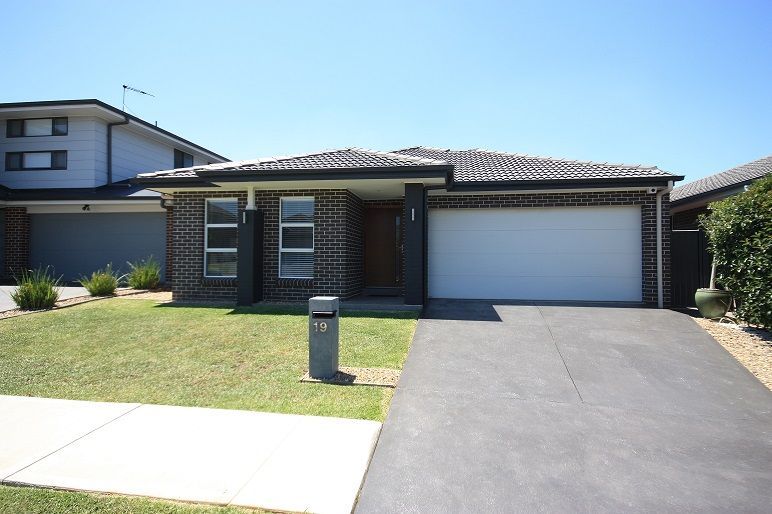 19 Cub Street — photo from Ray White Macarthur Group