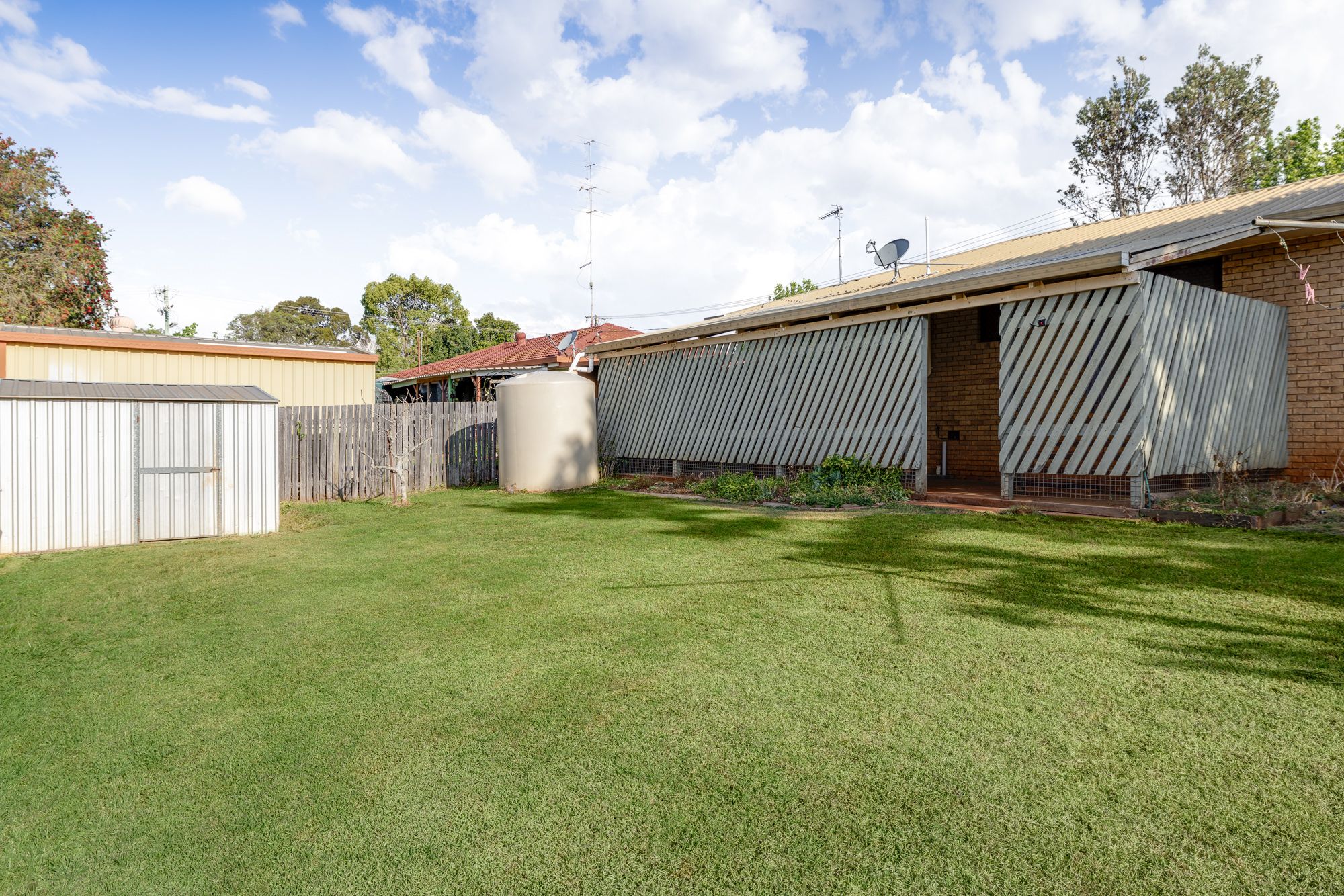 5 Champagne Crescent — photo 13 of 14