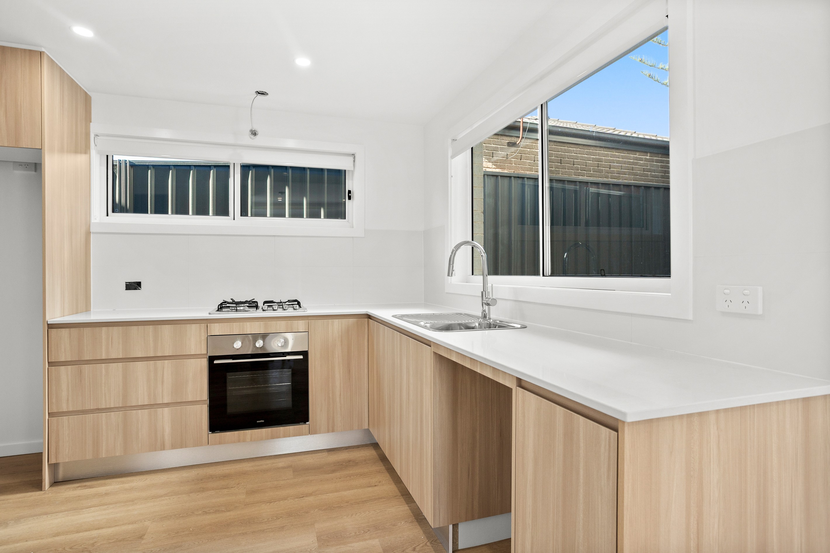 2/7 Hopetoun Street, Oak Flats, NSW 2529