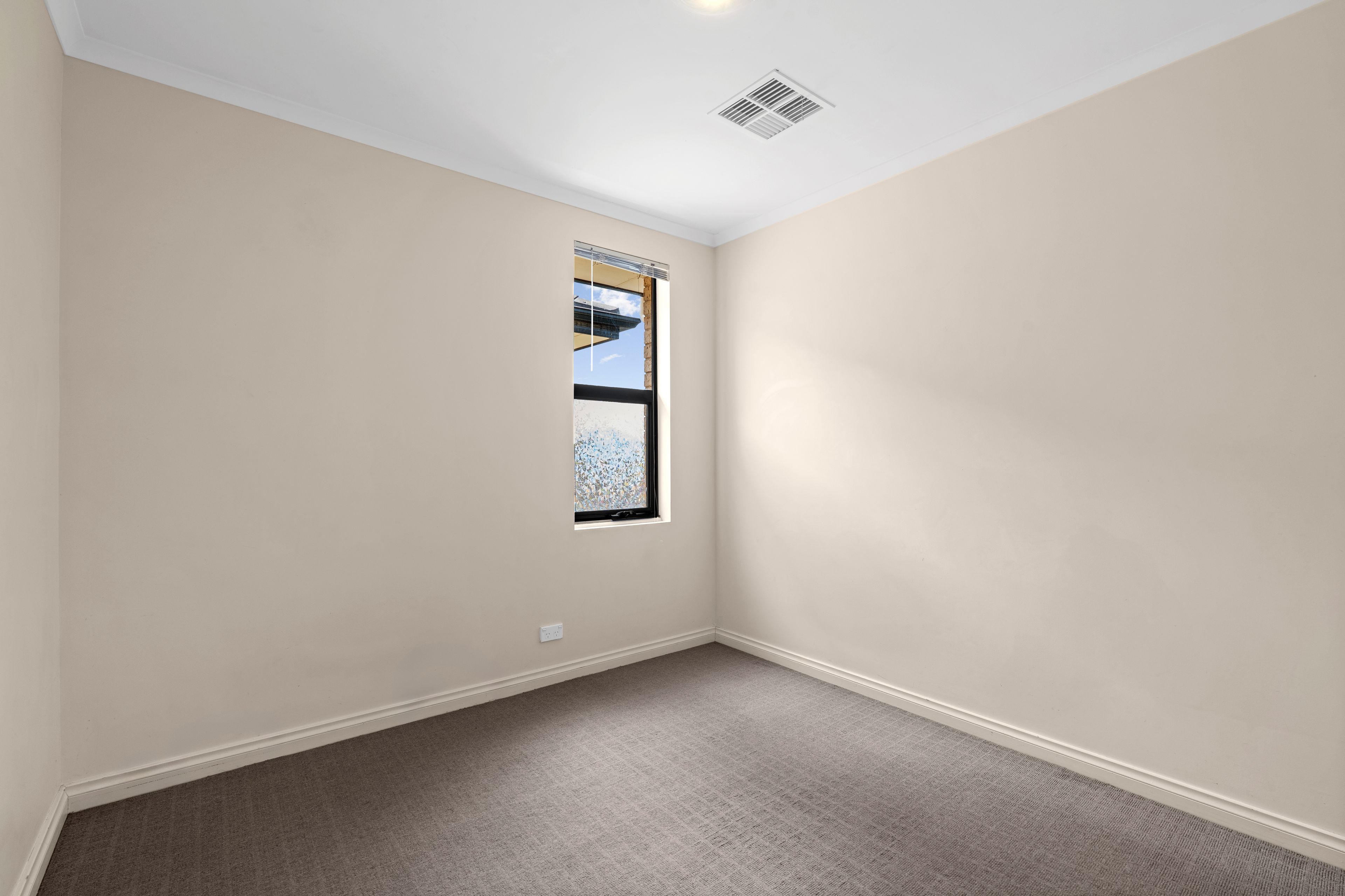 2/2 West Street — photo 14 of 19