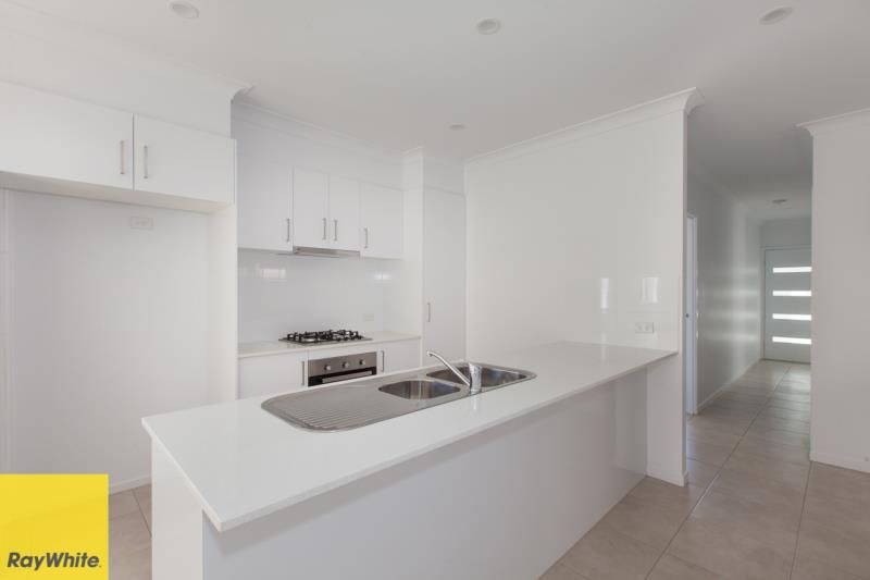 9 Mount Cooroora Street, Park Ridge, QLD 4125